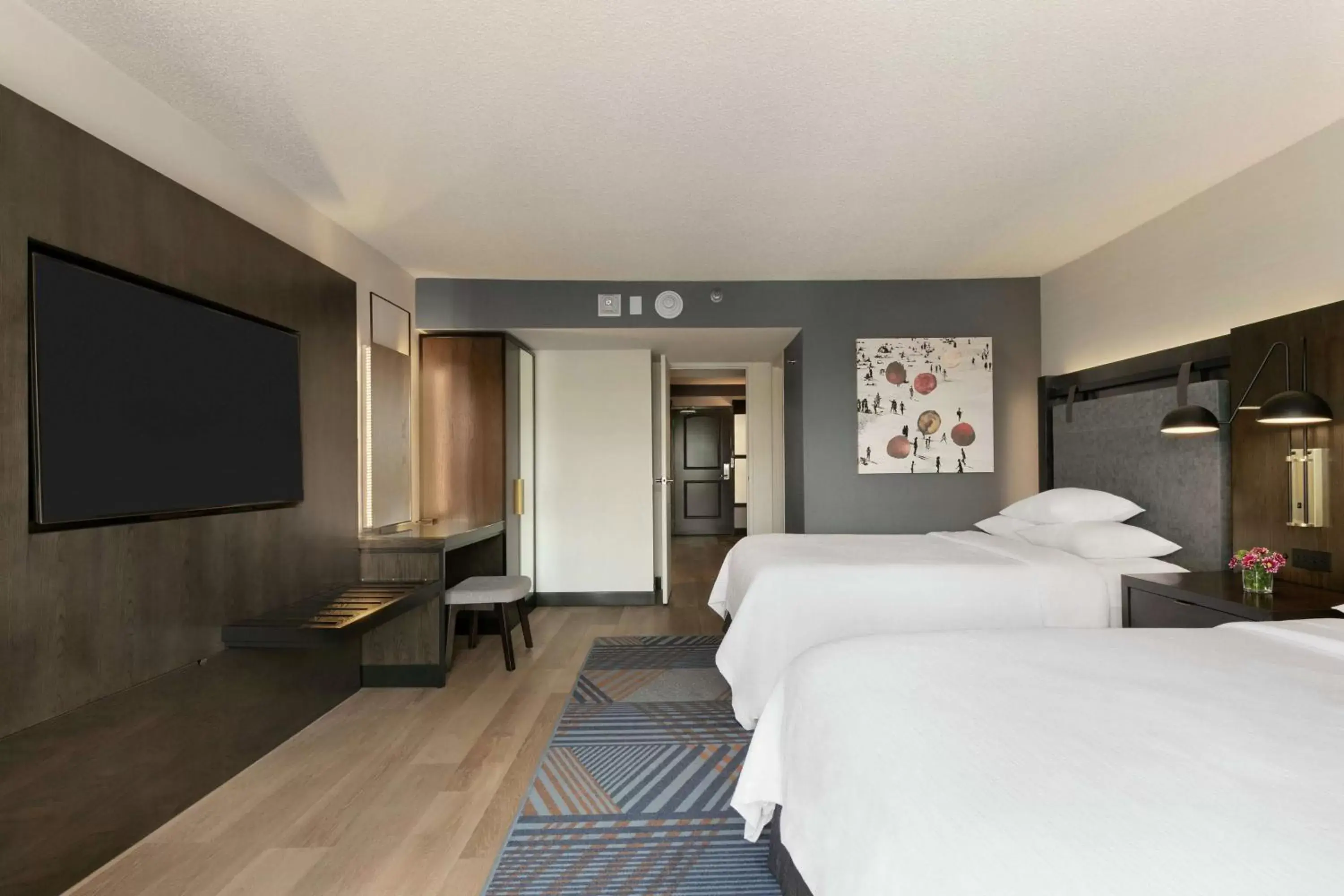 Bedroom, TV/Entertainment Center in Embassy Suites by Hilton Los Angeles Downey