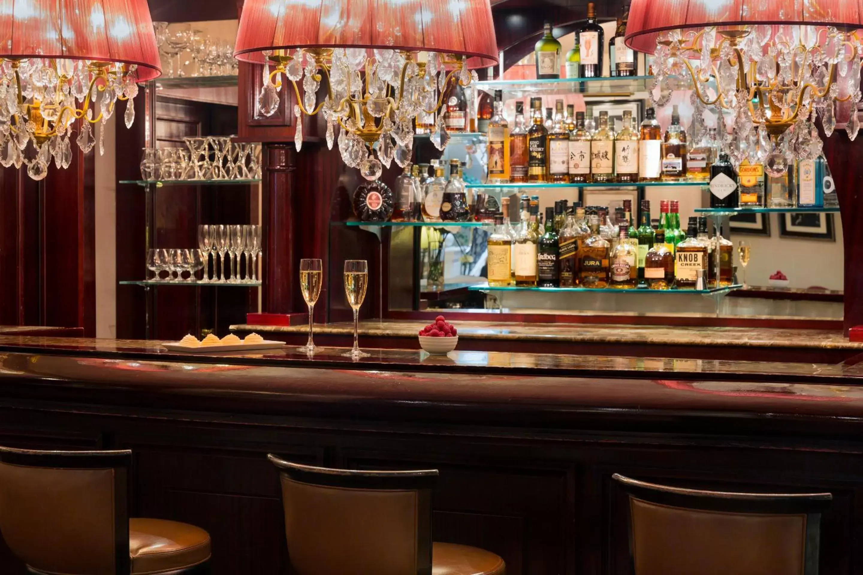 Lounge or bar, Lounge/Bar in Royal Manotel