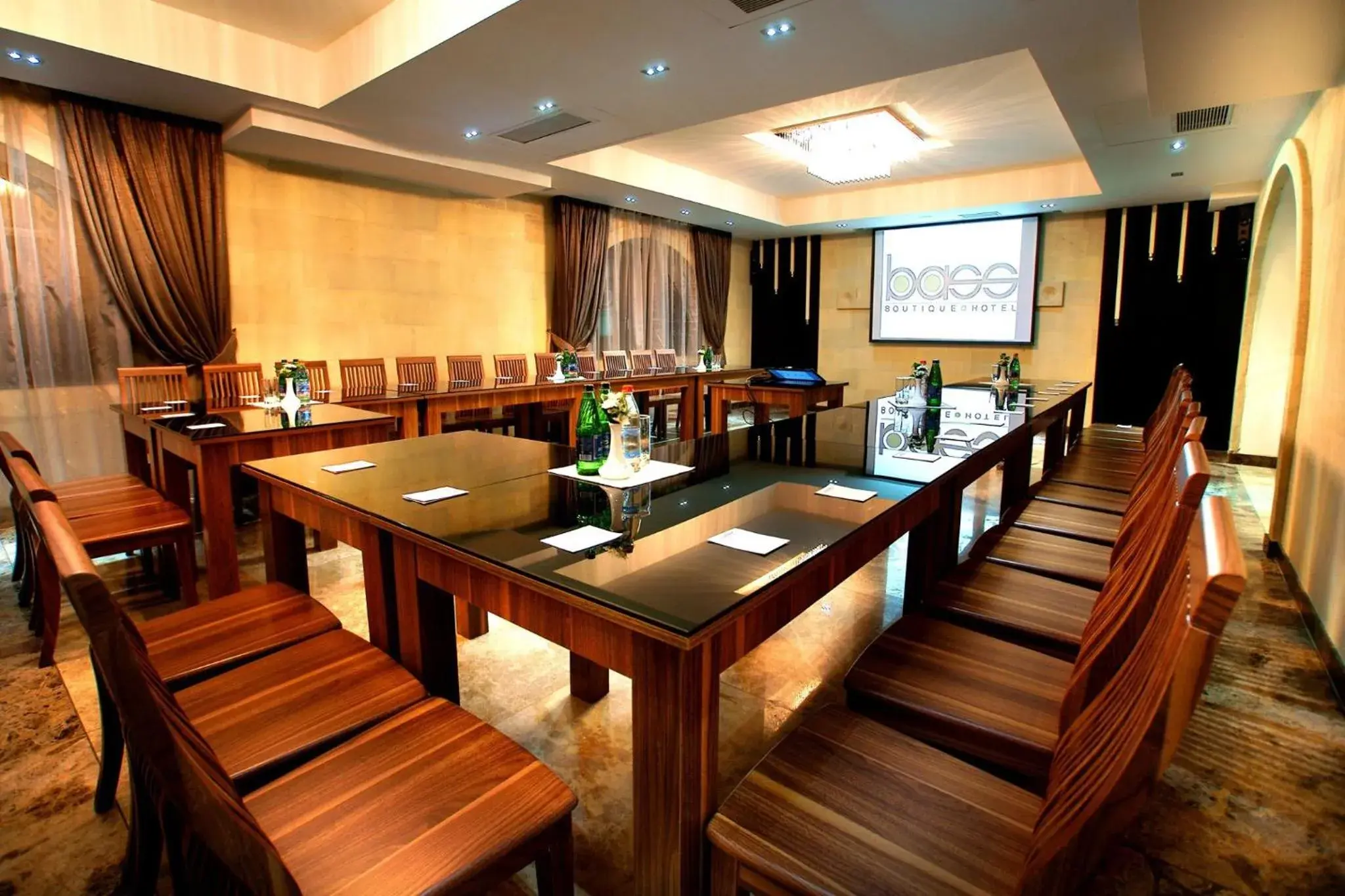 Meeting/conference room in Bass Boutique Hotel