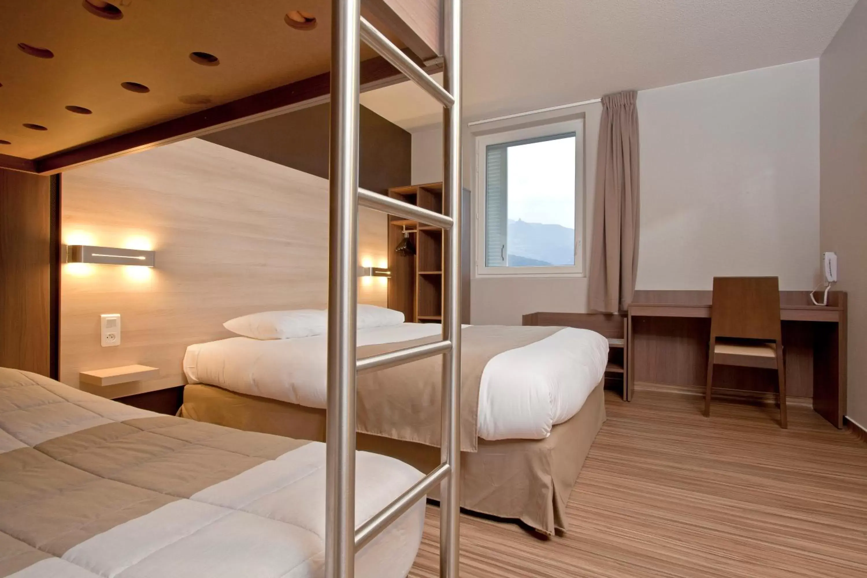 Bed in Ekho Hotel Grenoble Nord Saint Egrève