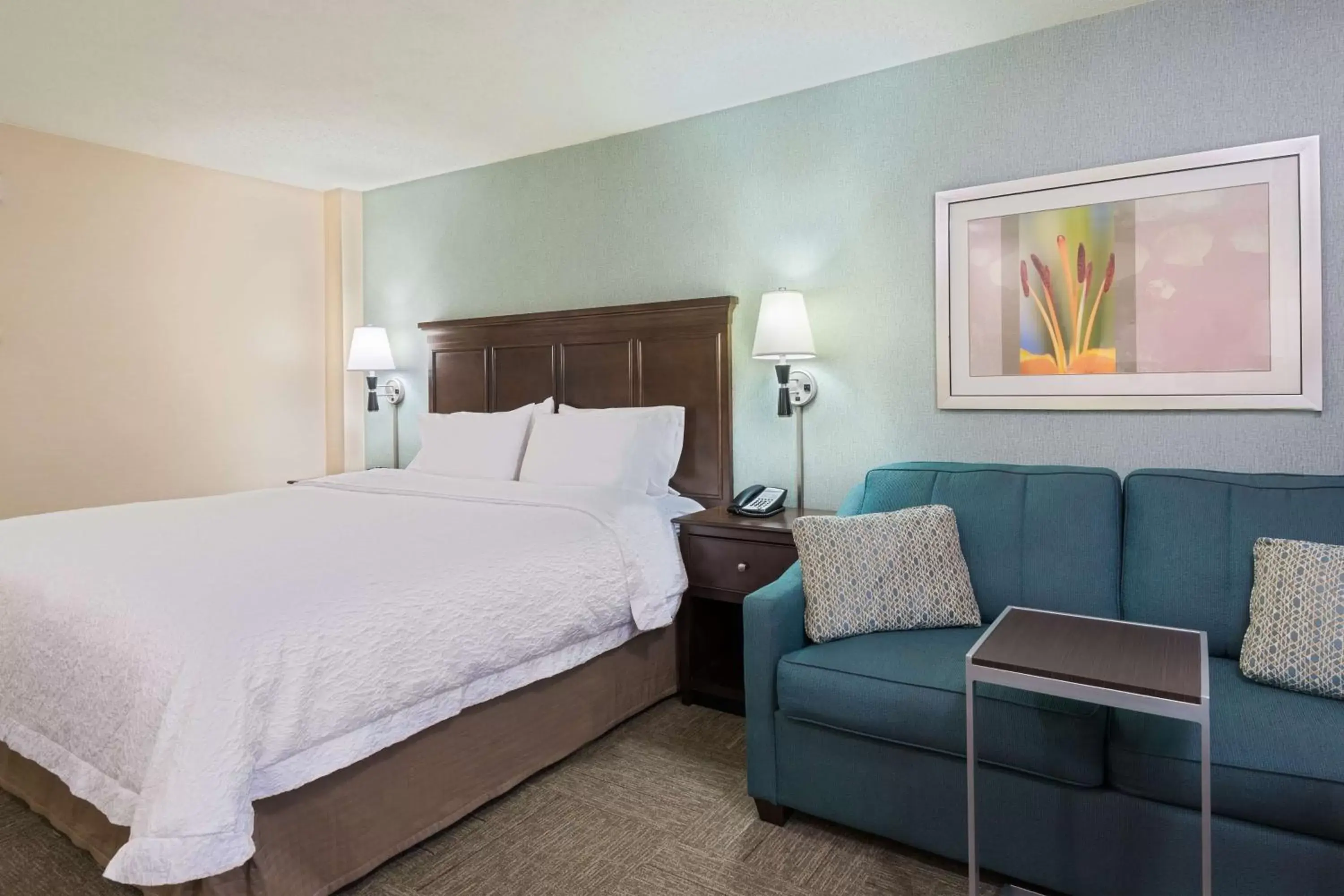 Bed in Hampton Inn White Plains/Tarrytown