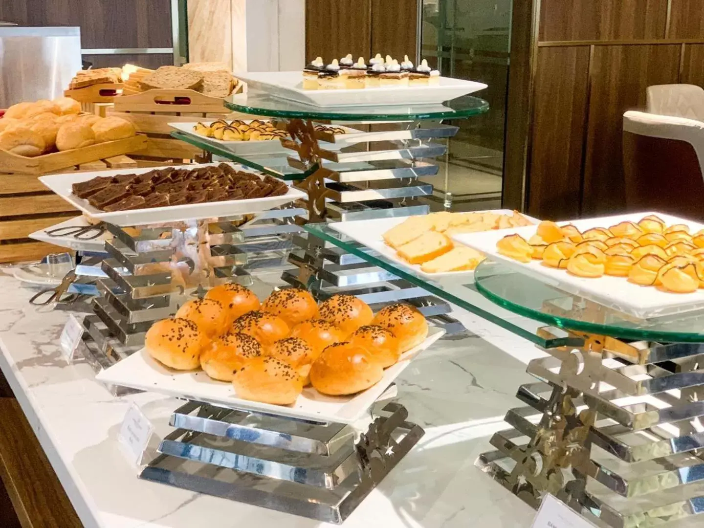 Breakfast in Paddington Hotel Halong Bayview Breakfast in Paddington Hotel Halong Bayview