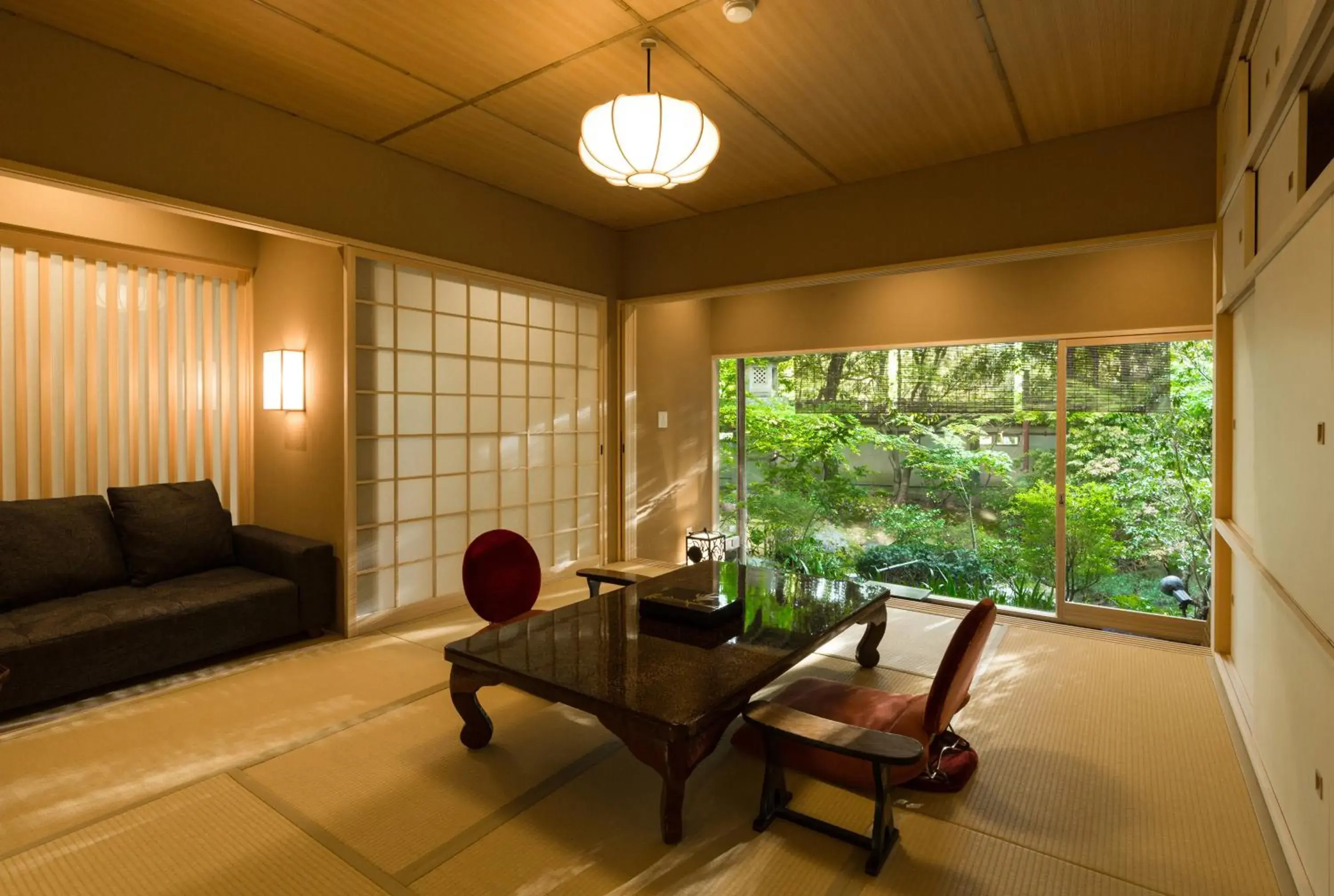 Coffee/tea facilities, Seating Area in Kyoto Nanzenji Ryokan Yachiyo