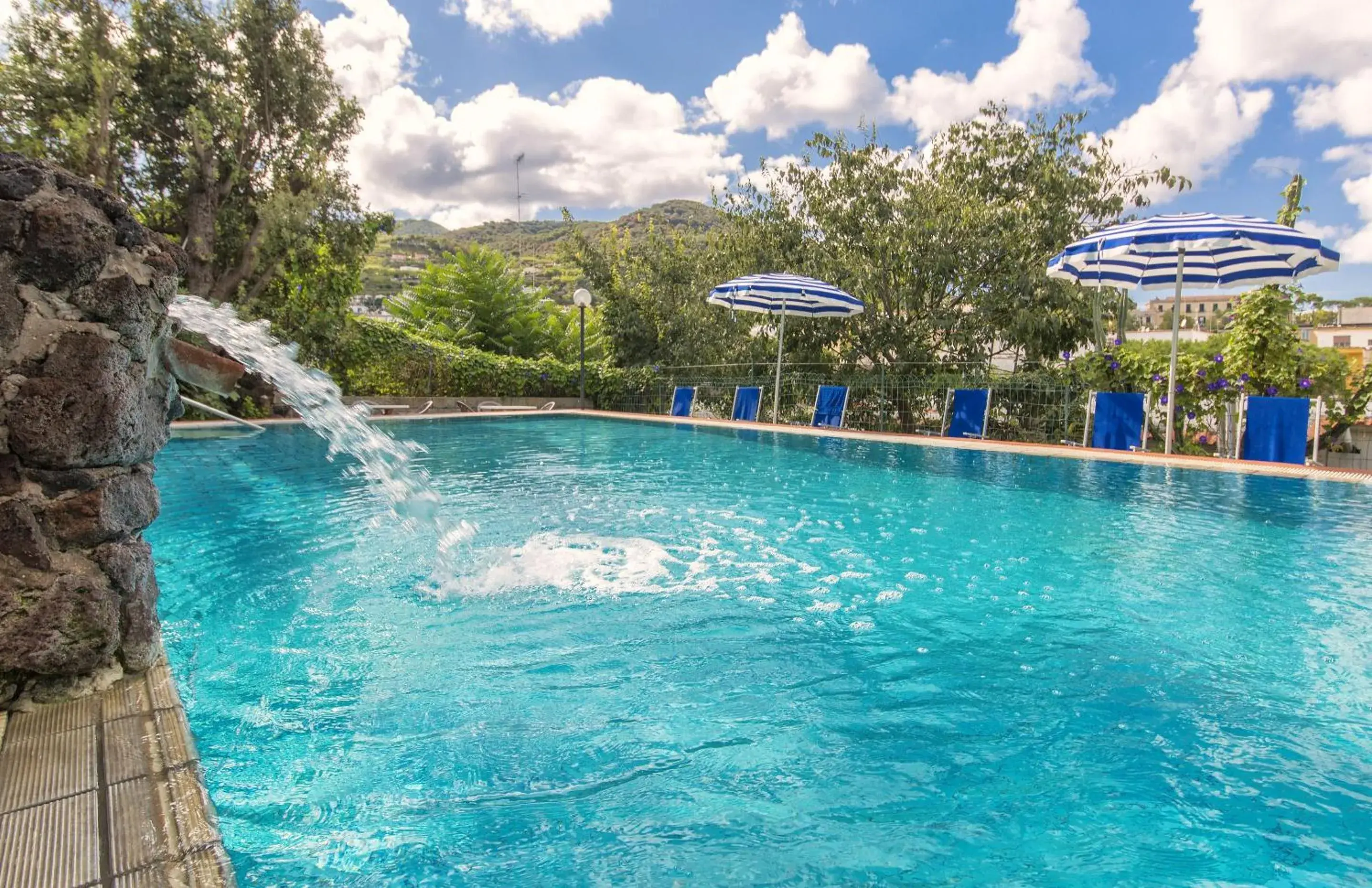 Swimming Pool in Hotel Vittoria