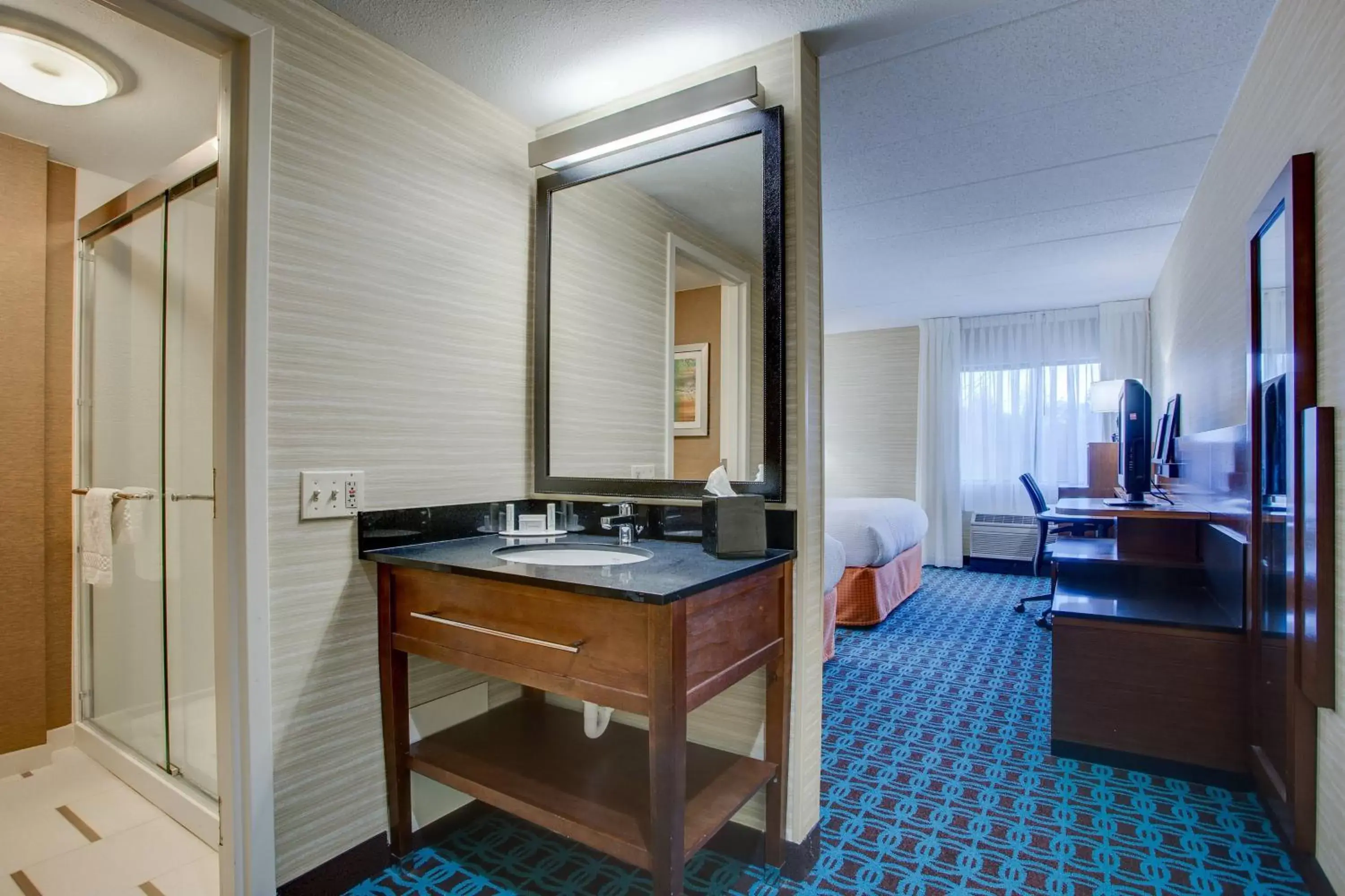 Bathroom, Dining Area in Fairfield Inn Portsmouth Seacoast