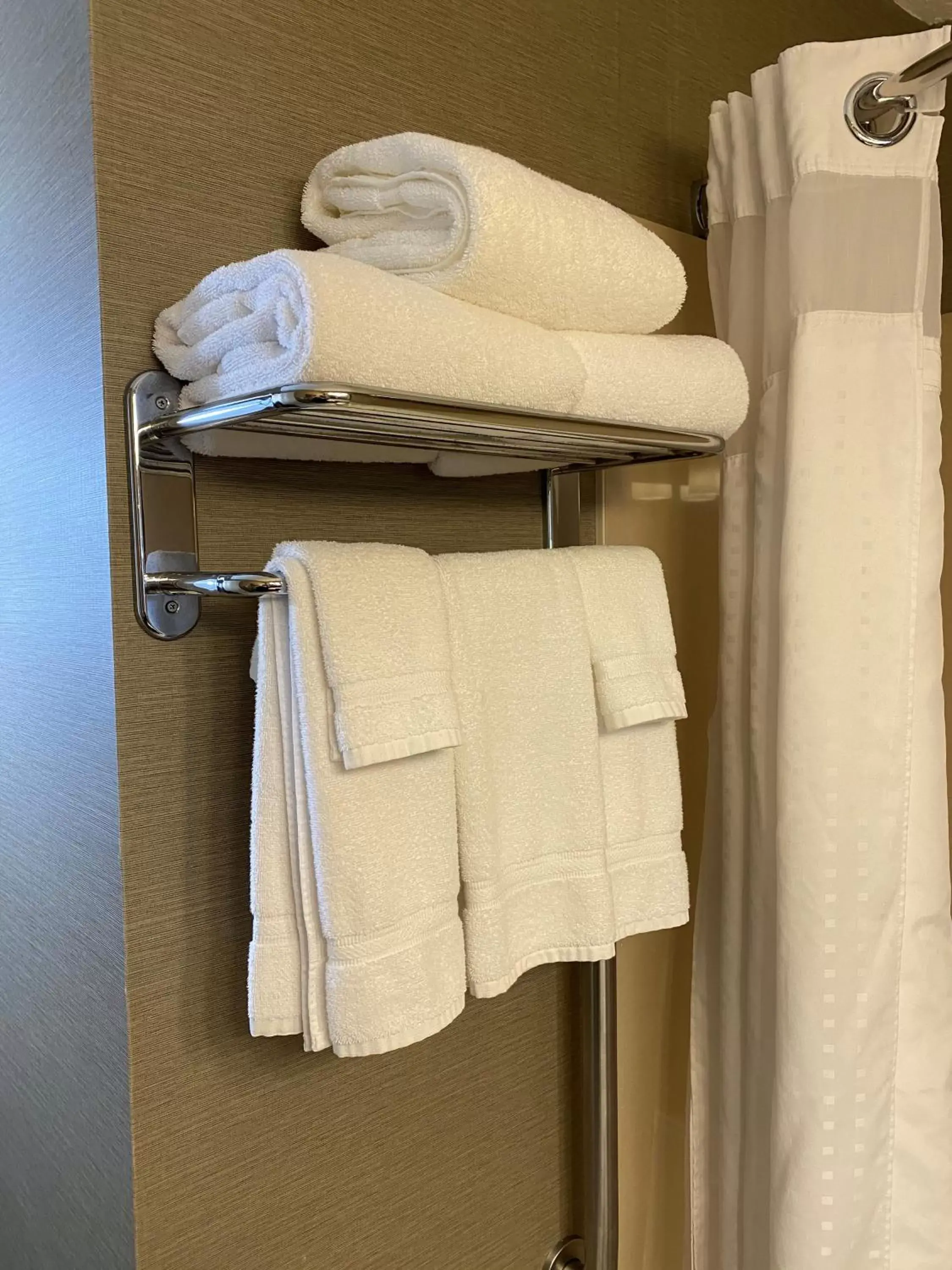 towels, Bunk Bed in Holiday Inn Danbury-Bethel at I-84, an IHG Hotel