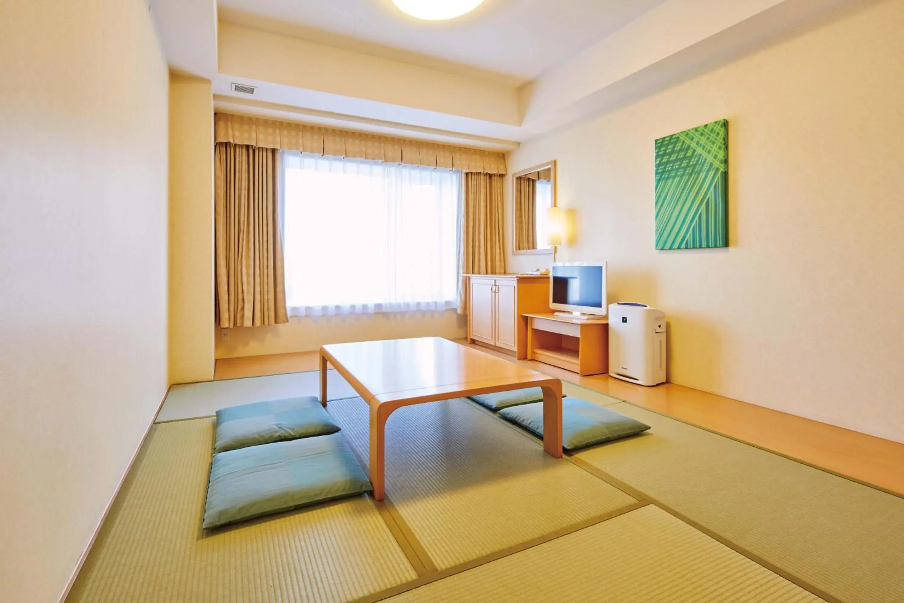 Photo of the whole room, Bed in Hotel Emion Tokyo Bay