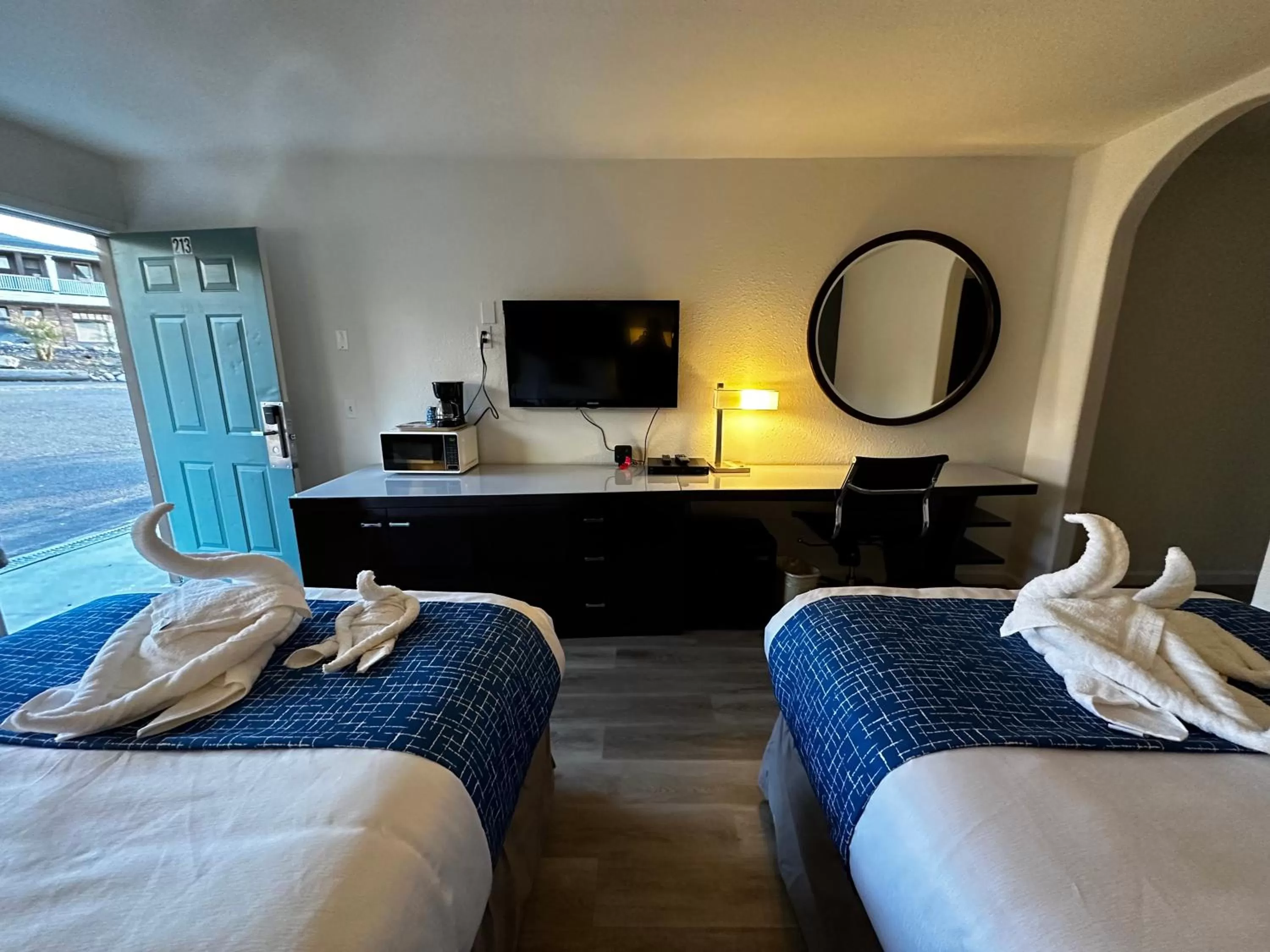 TV and multimedia, Bed in Sierra Inn