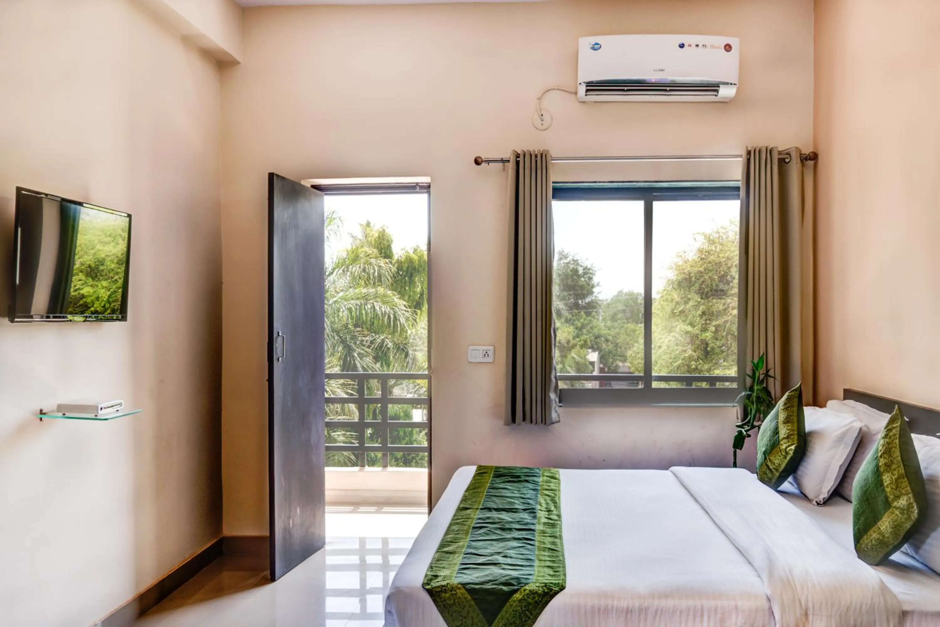 Bed in The Park Classic Udaipur