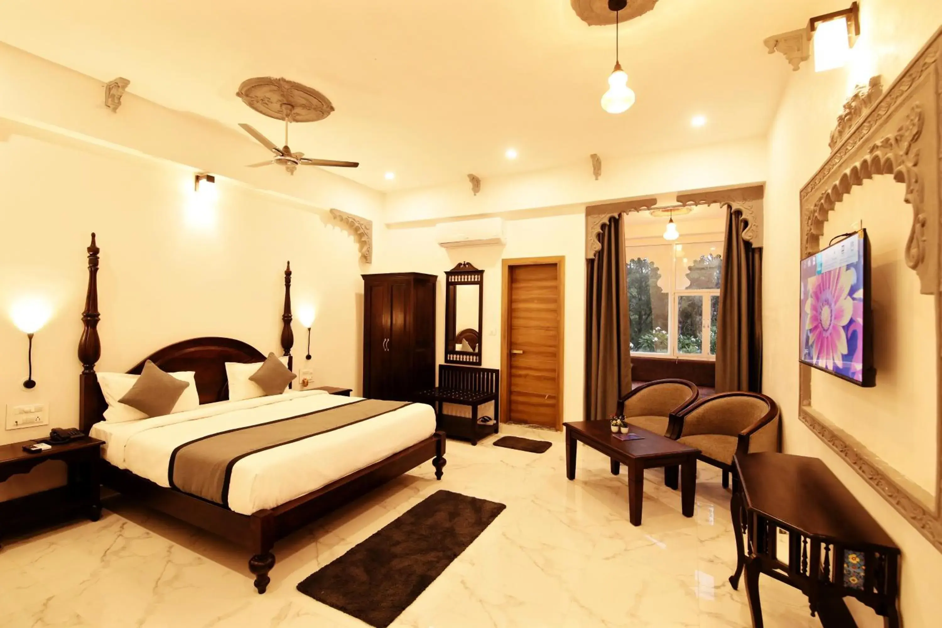 Bed in The Kanchangarh Resort