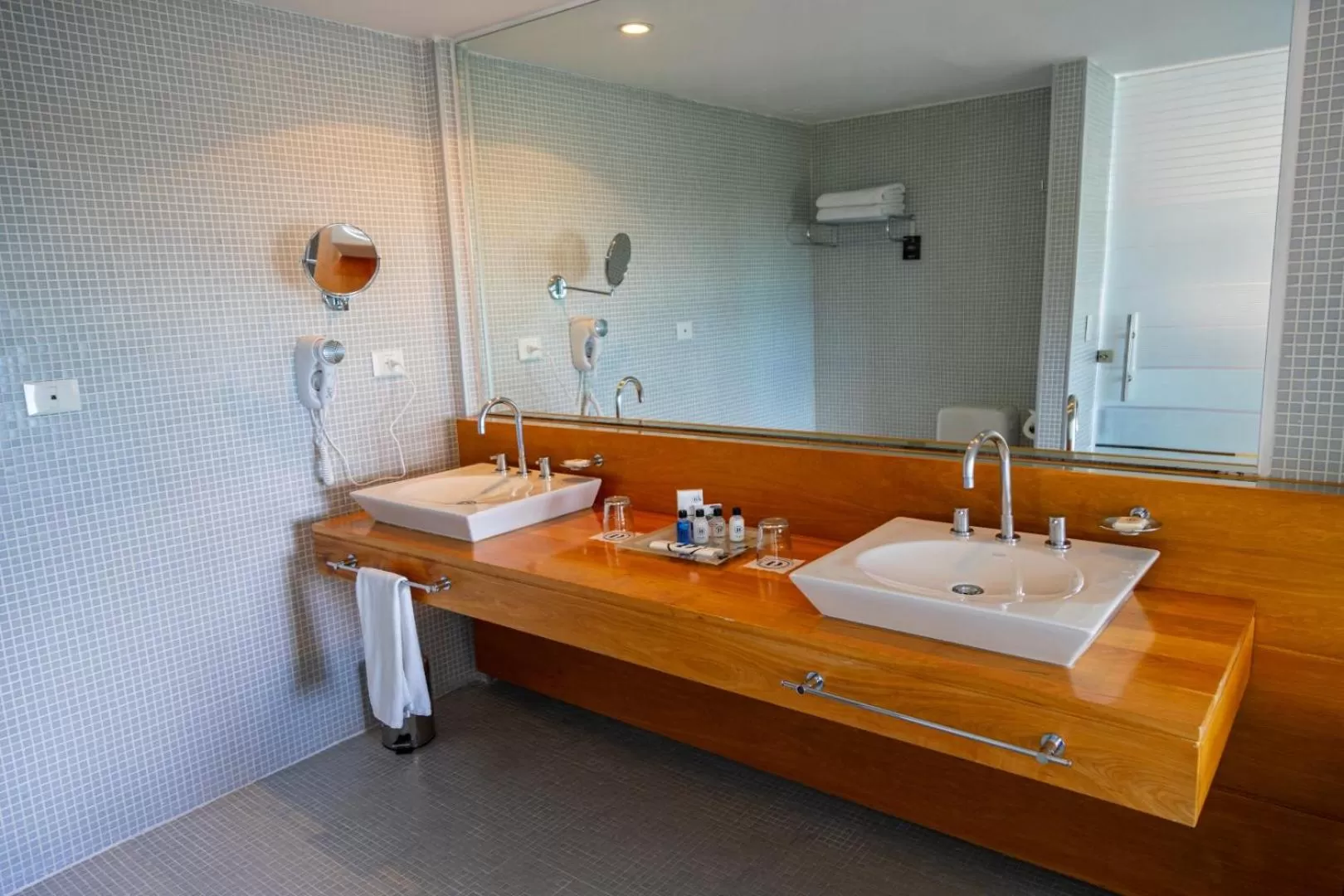 Bathroom in Design Suites Calafate