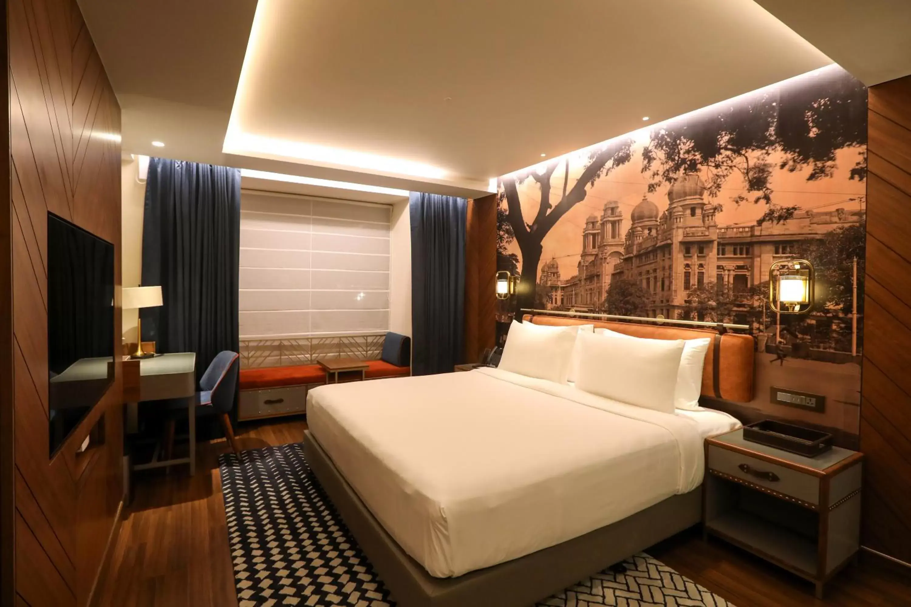 Bedroom, Bed in Radisson Blu Hotel GRT, Chennai International Airport