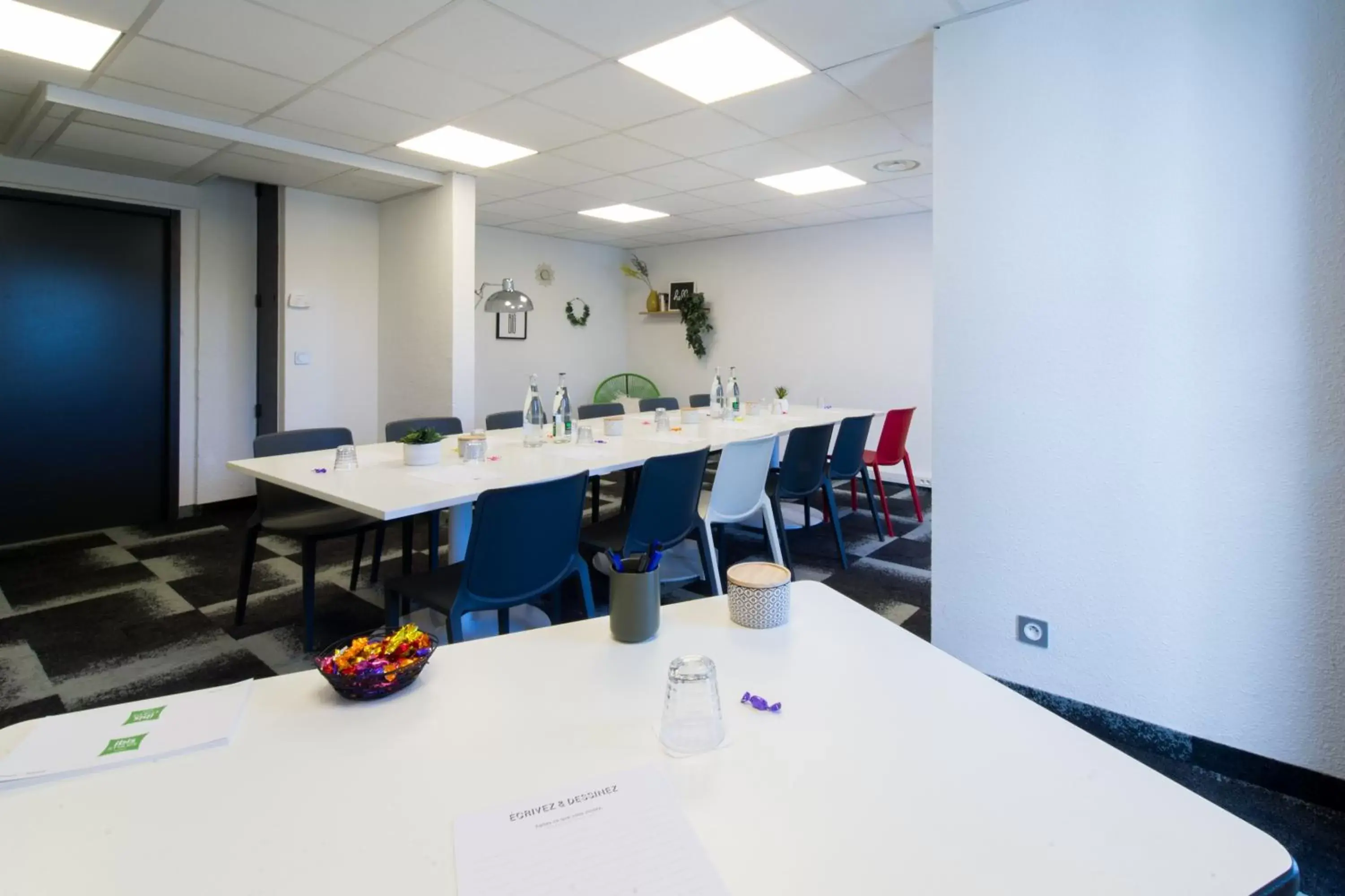 Business facilities in Ibis Styles Toulouse Labège