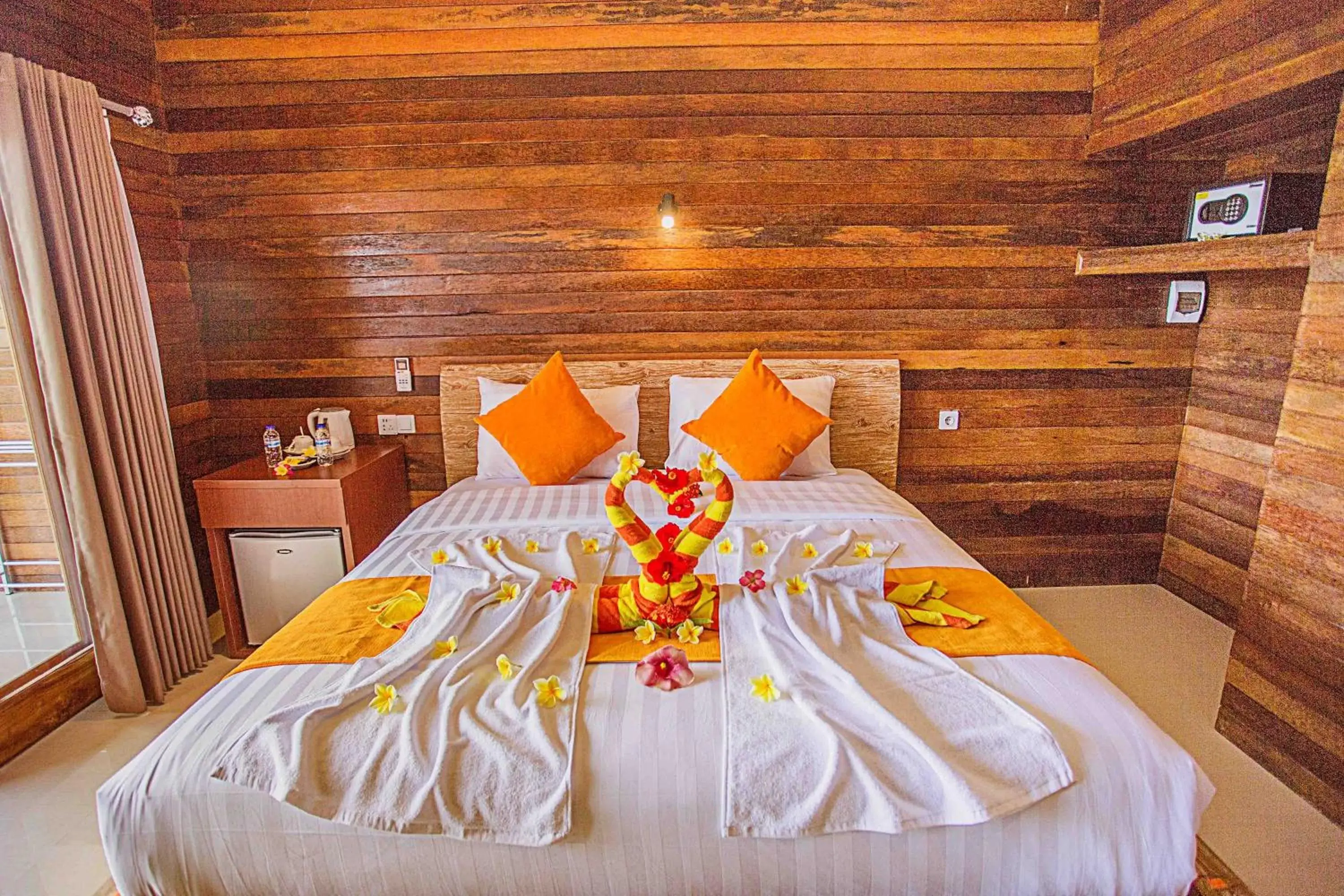 Bed in Dinatah Lembongan Villas