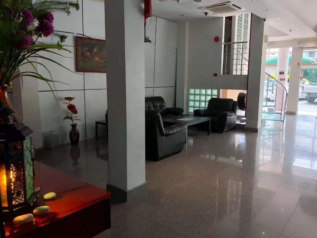 Seating area, Lobby/Reception in The Room Hotel