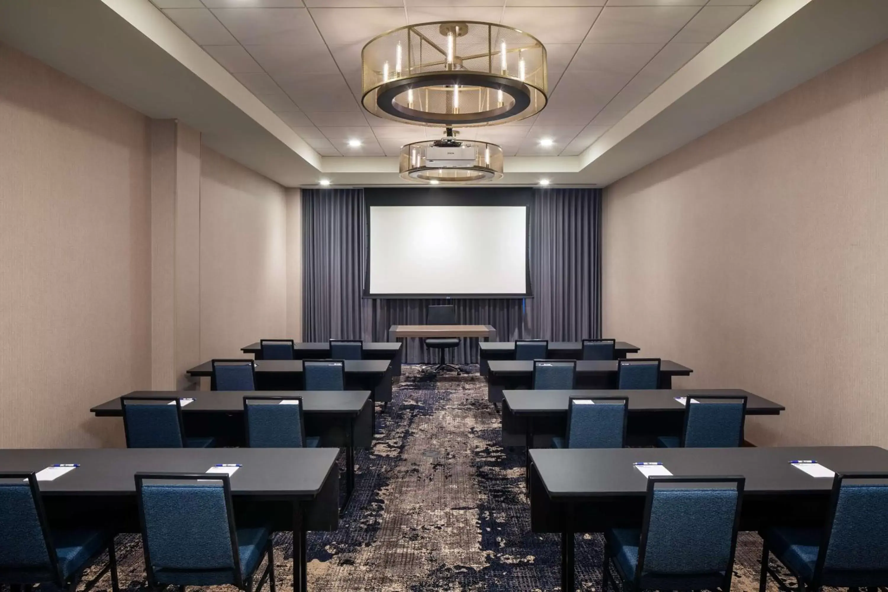 Meeting/conference room in Homewood Suites by Hilton Boston Seaport District