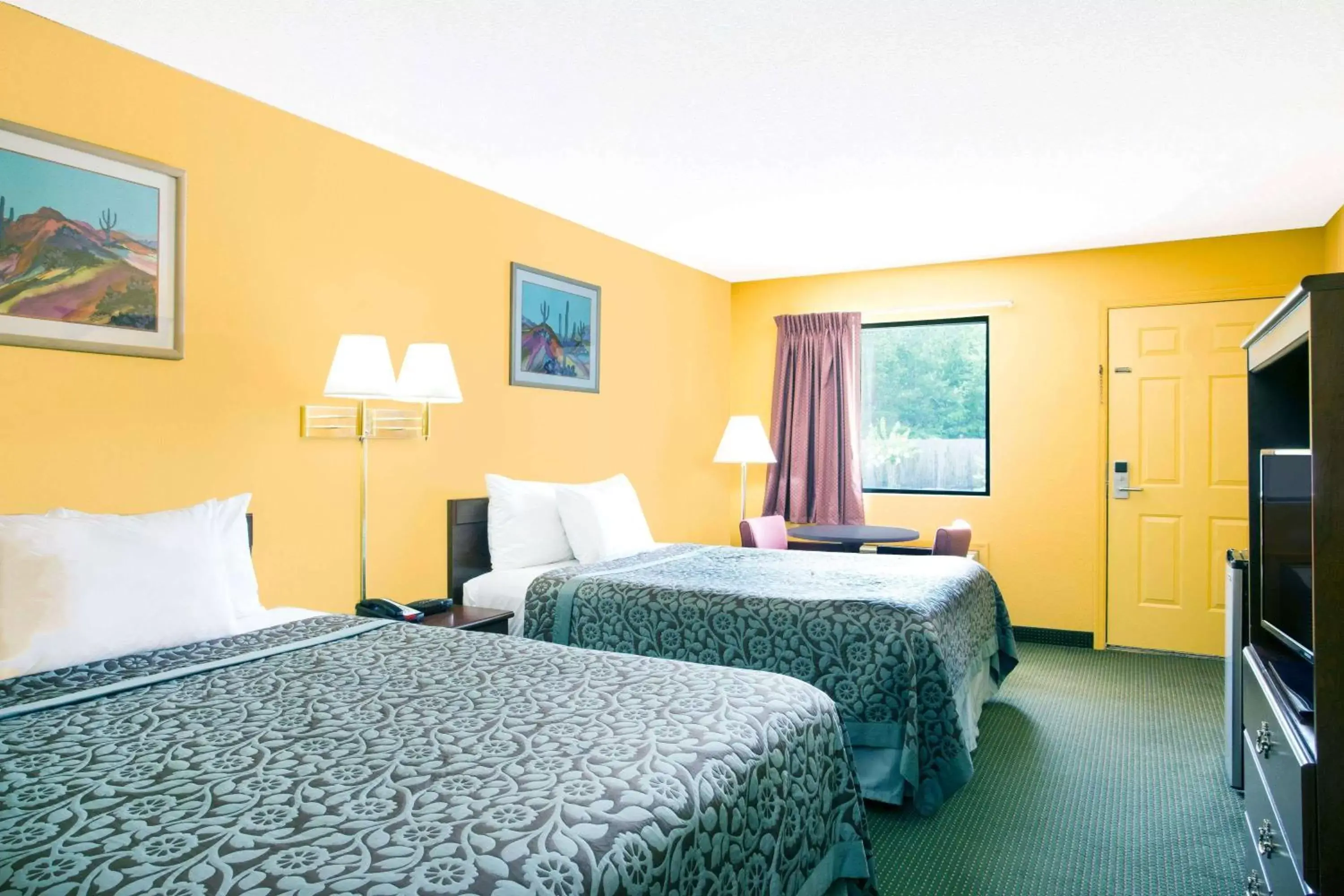 Photo of the whole room in Days Inn by Wyndham Camilla Photo of the whole room in Days Inn by Wyndham Camilla