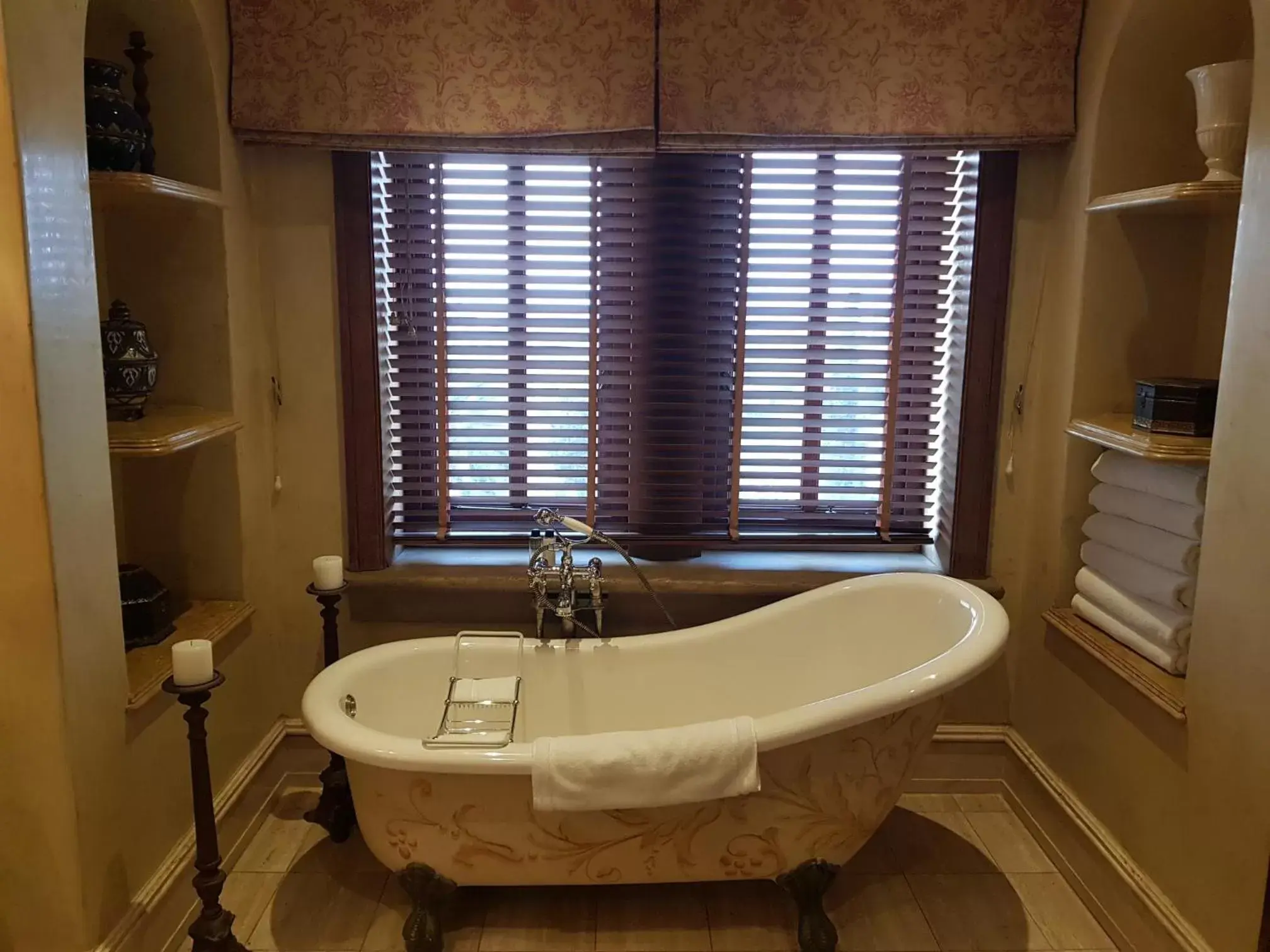 Bath, Bathroom in Palazzo Hotel