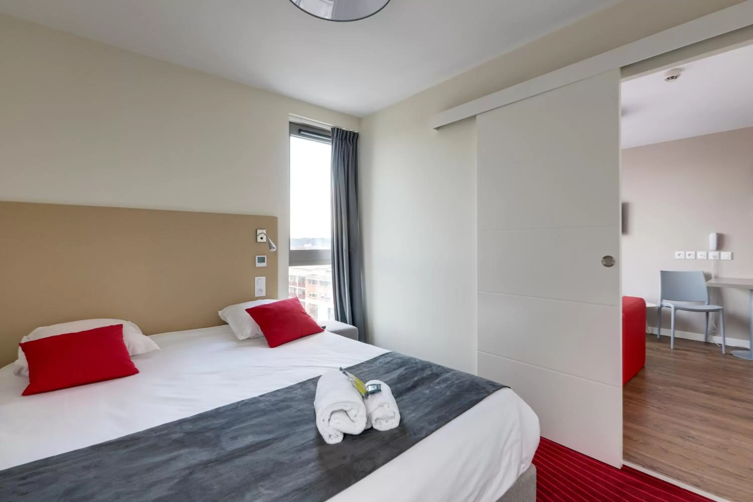 Bed in All Suites Bordeaux Marne – Gare Saint-Jean