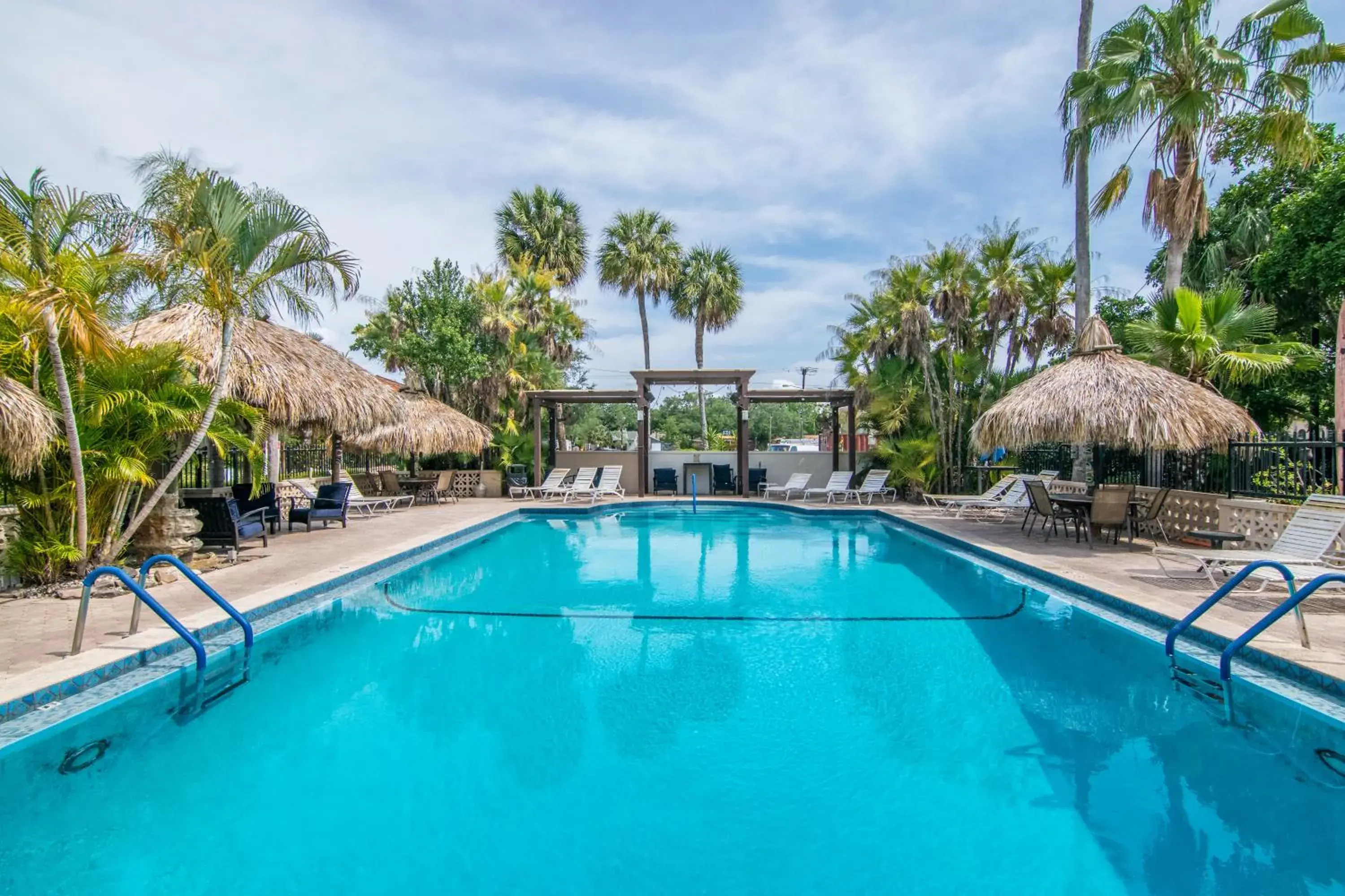 Pool view, Swimming Pool in Tahitian Inn Boutique Hotel Tampa