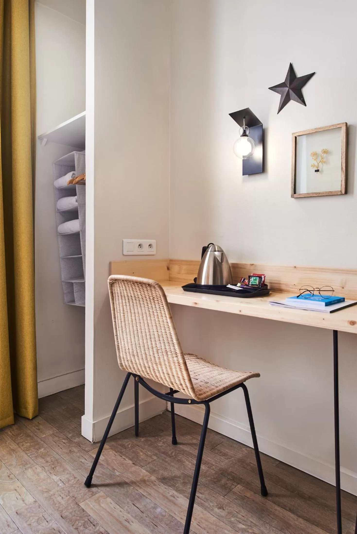 Seating area in Hôtel Stanley by HappyCulture