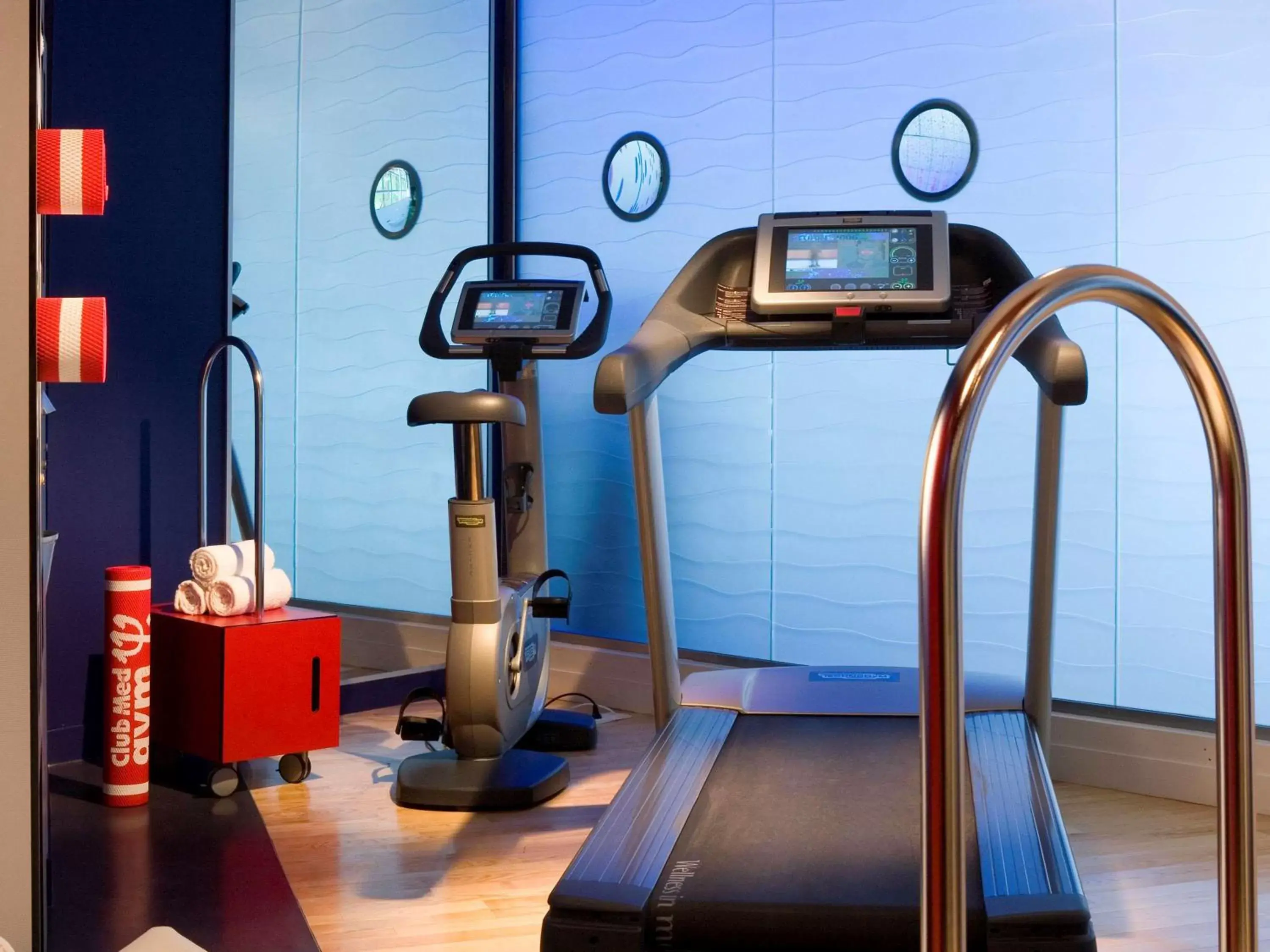 On site, Fitness Center/Facilities in Mercure Paris CDG Airport & Convention