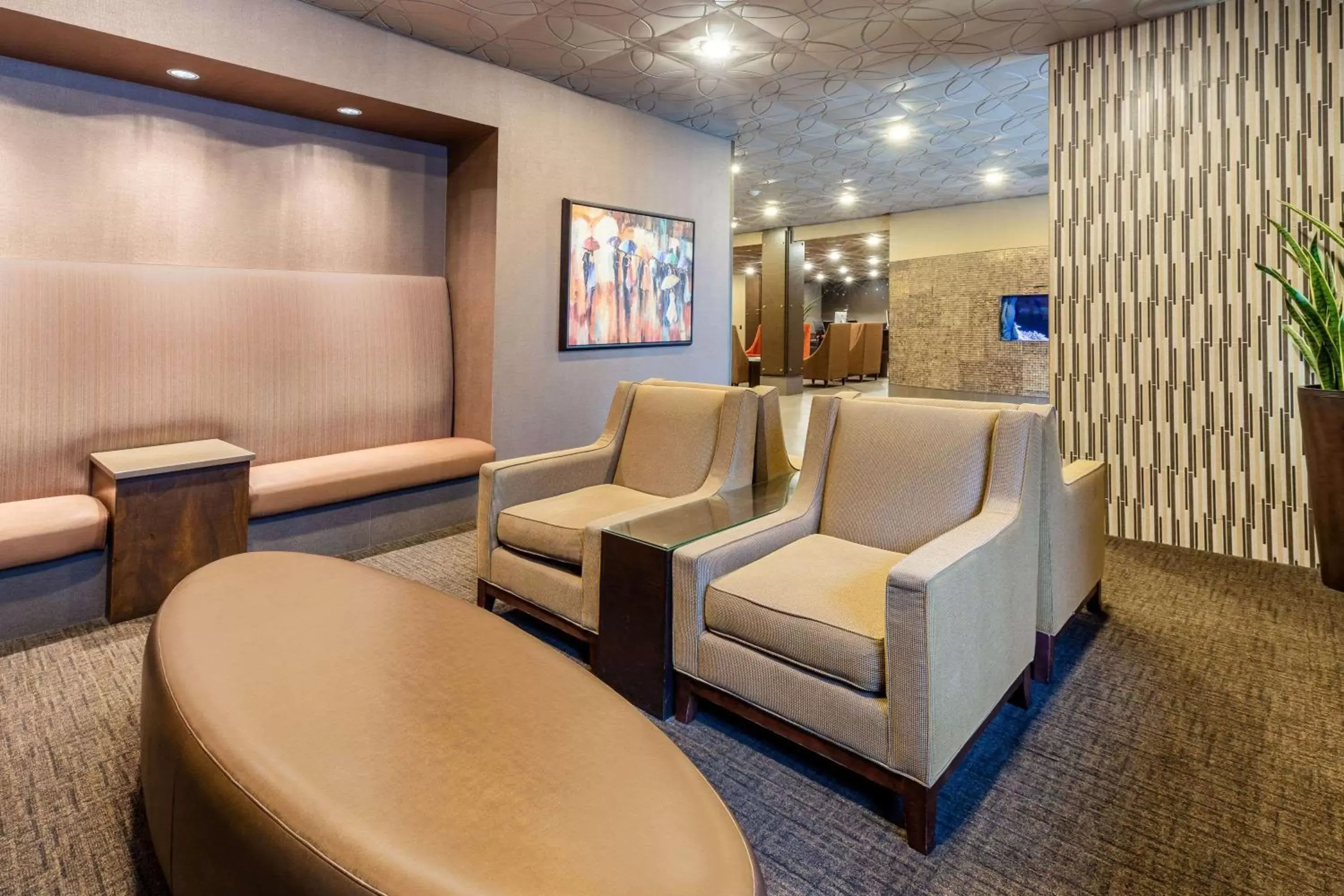 Lounge or bar, Seating Area in La Quinta by Wyndham Seattle Downtown