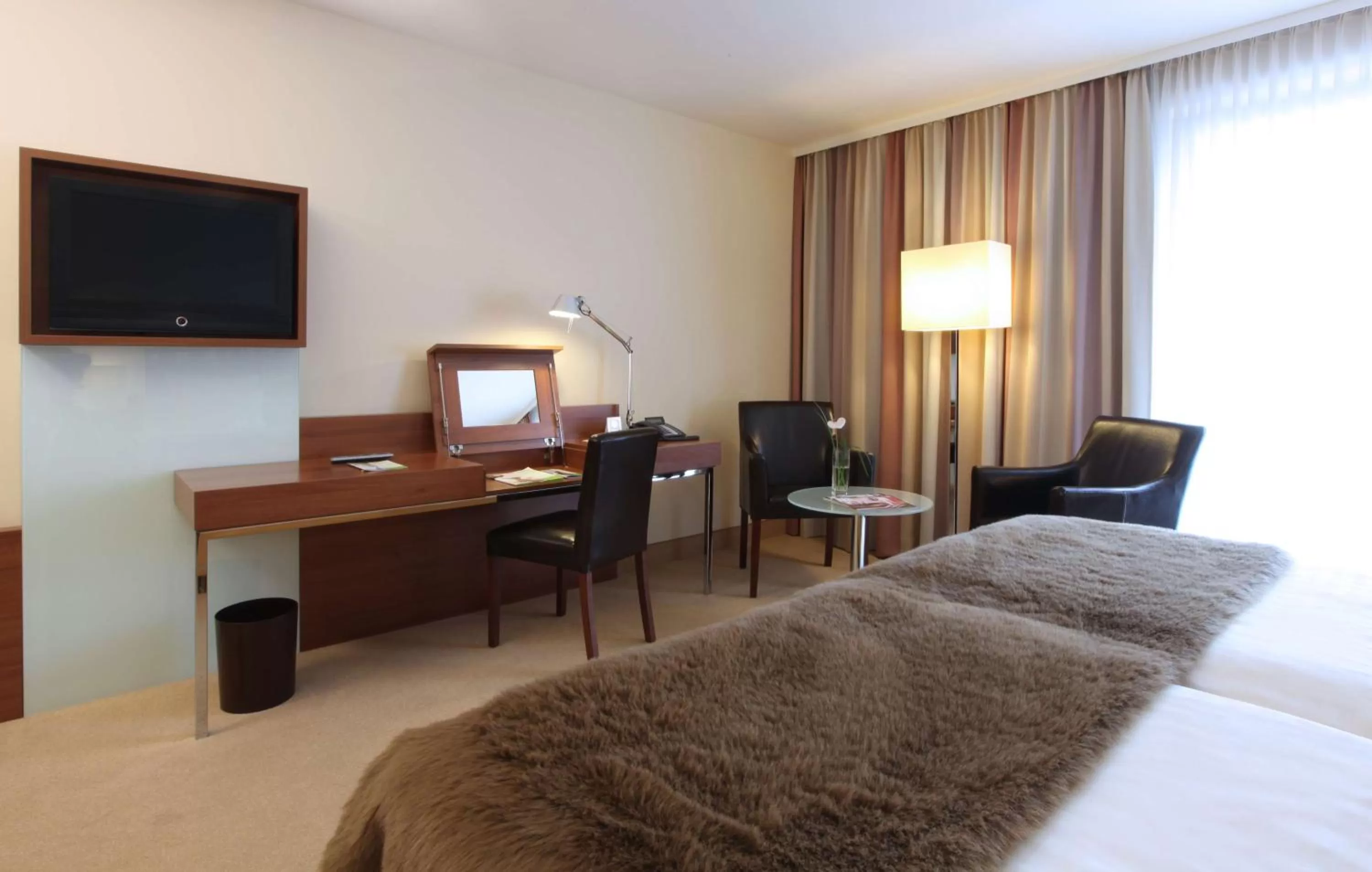 Bedroom, Bed in Lindner Hotel Hamburg am Michel, part of JdV by Hyatt