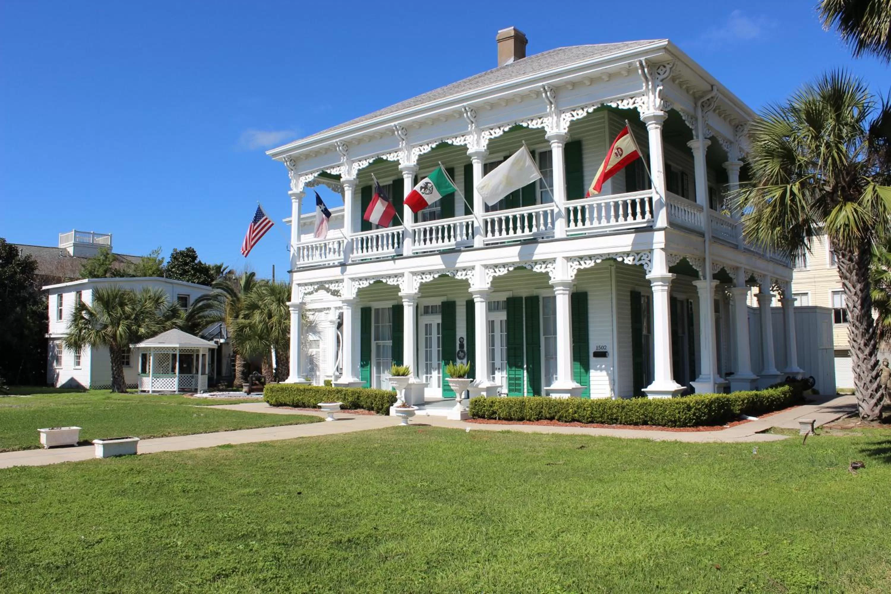 Property building in The George Manor