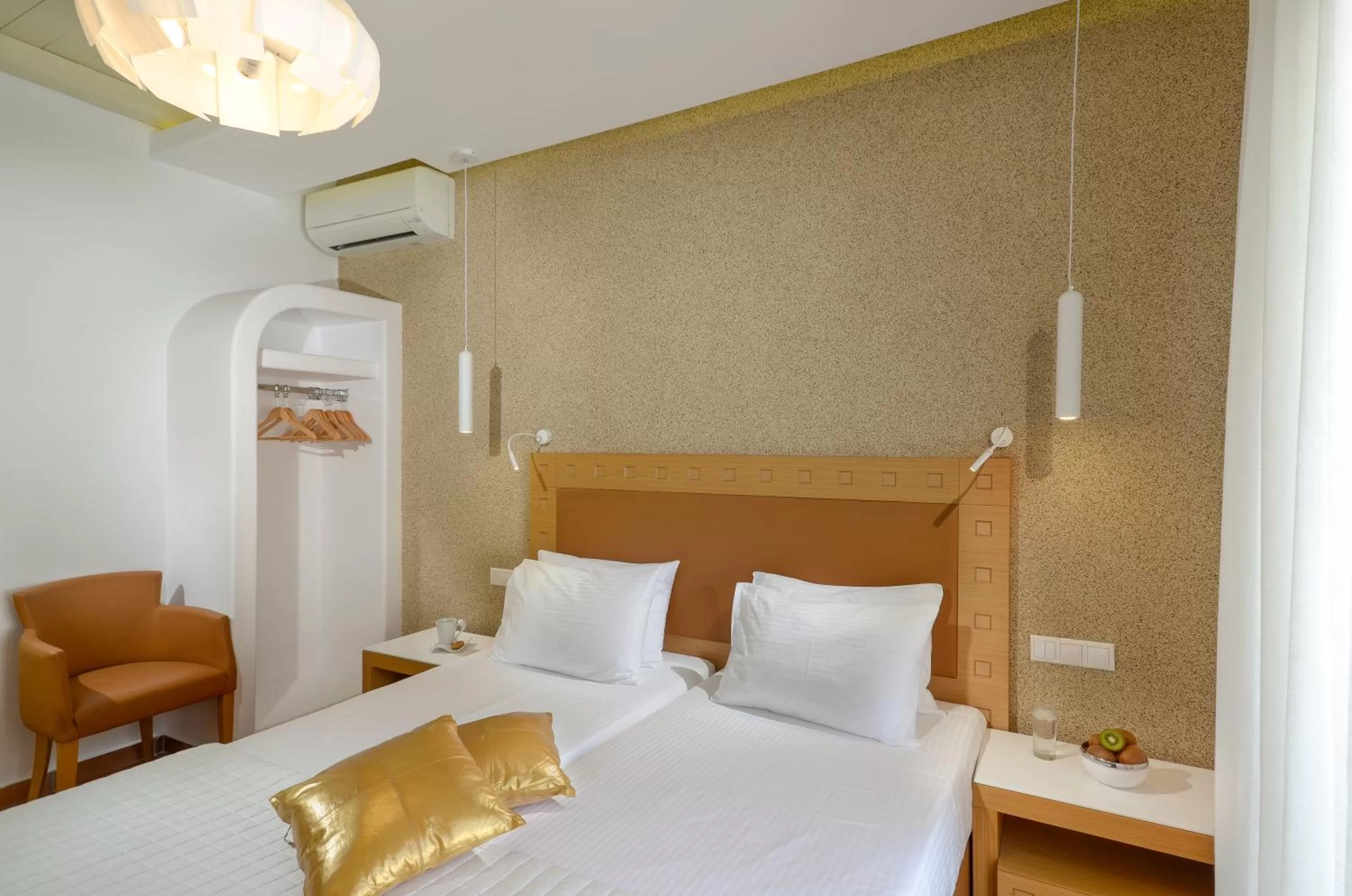 Bedroom, Bed in Adriani Hotel