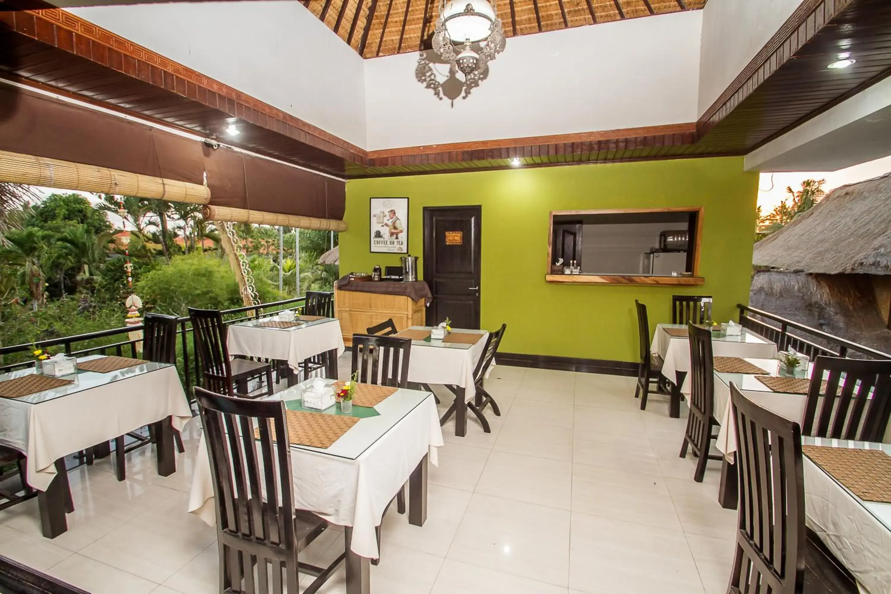 Restaurant/Places to Eat in Kamandhani Cottage