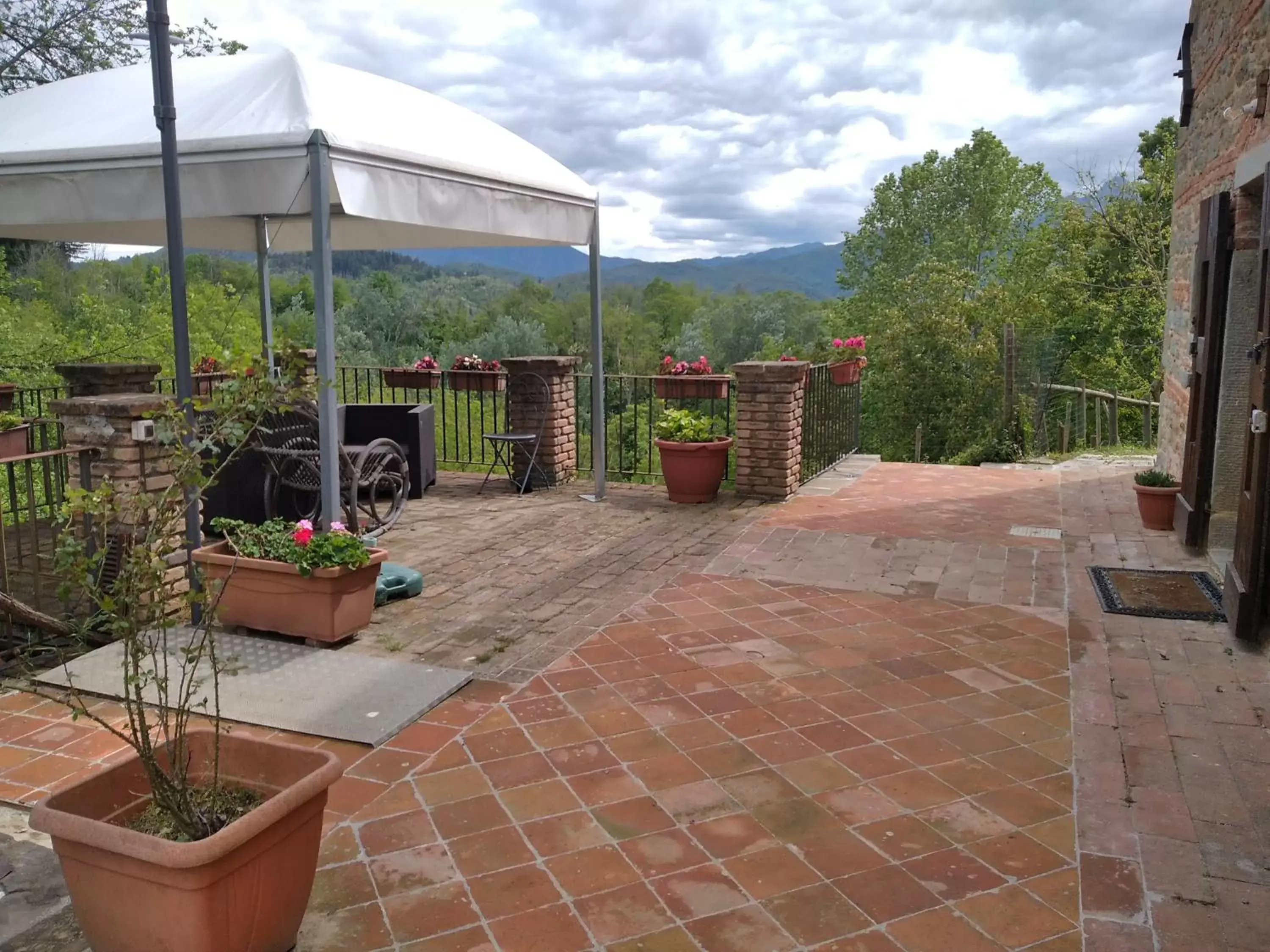 BBQ Facilities in Villa Belvedere