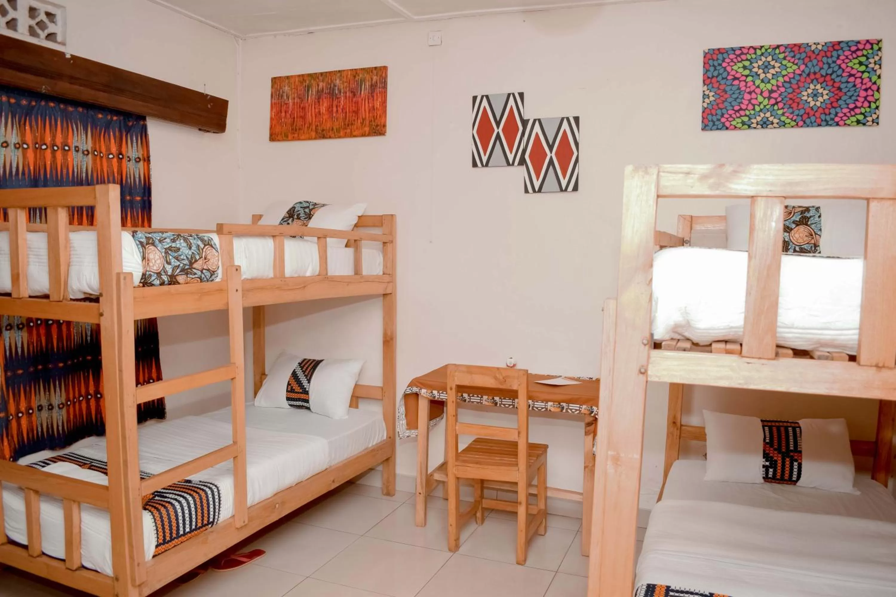 bunk bed in INZOZI AFRICA HOUSE B&B- Kacyiru