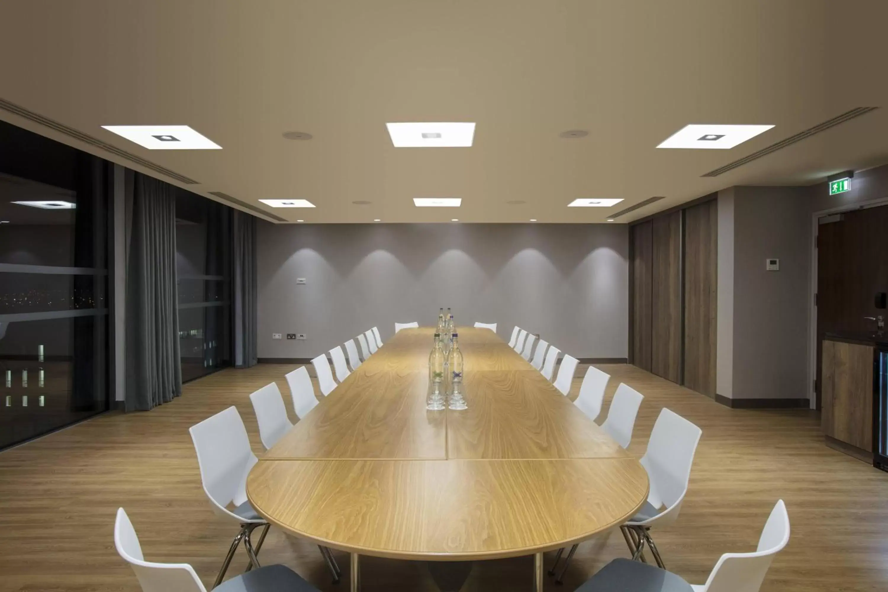 Meeting/conference room in Courtyard by Marriott Edinburgh West