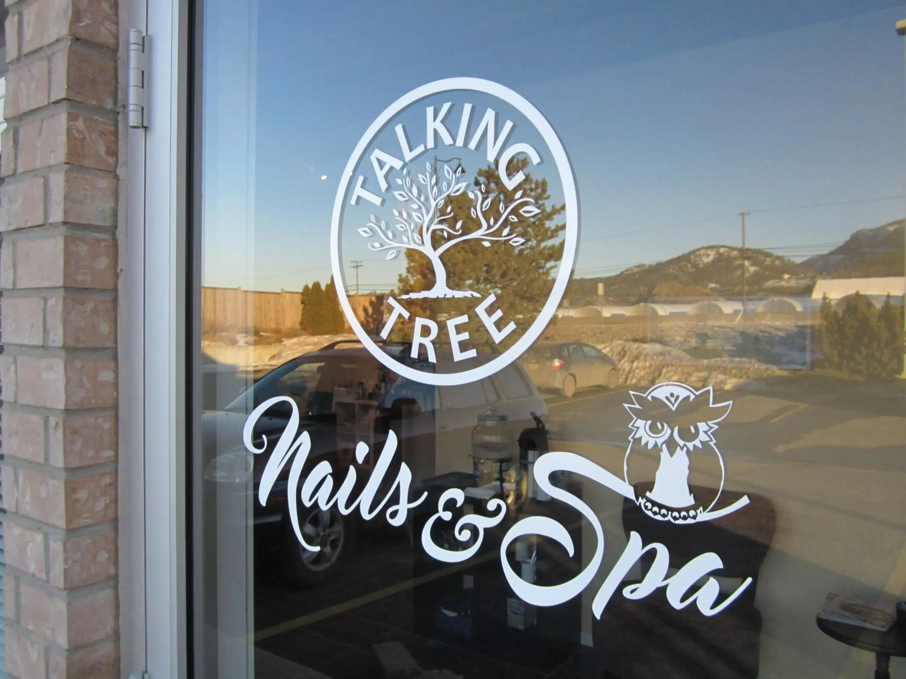 Spa and wellness centre/facilities, Property Logo/Sign in Super 8 by Wyndham West Kelowna BC