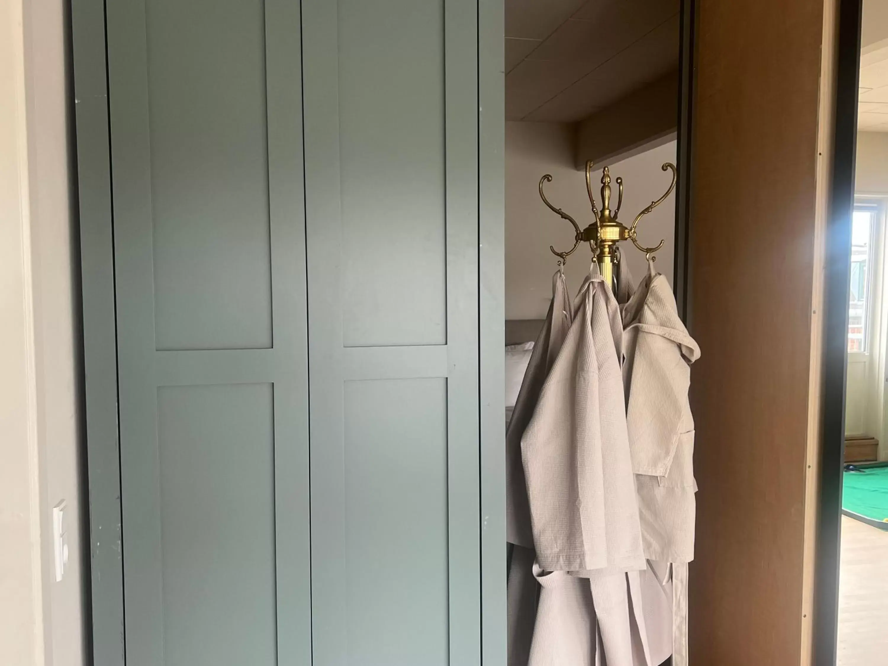 wardrobe in Hotel Maritime