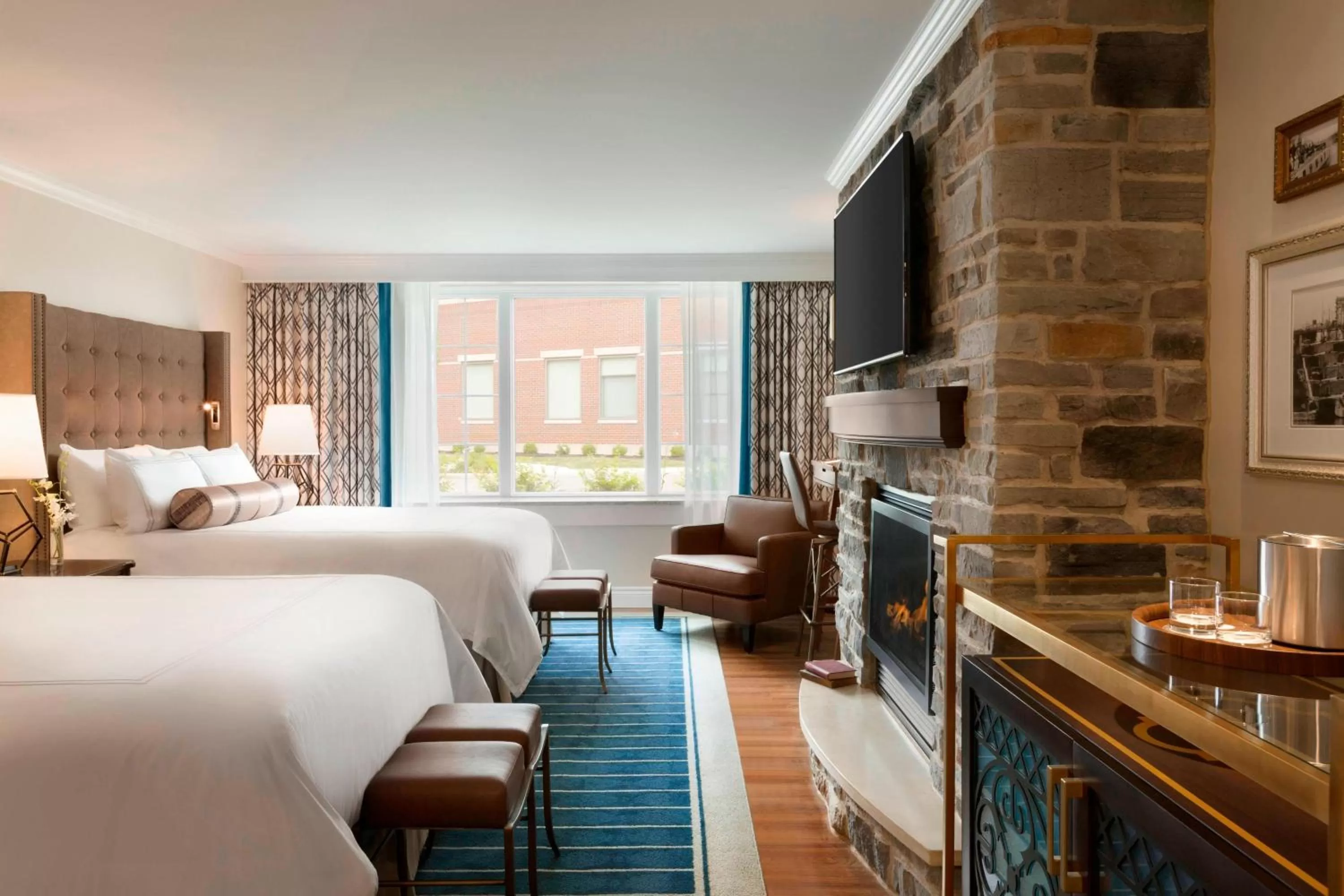 Photo of the whole room, Bed in Reikart House Buffalo, a Tribute Portfolio Hotel