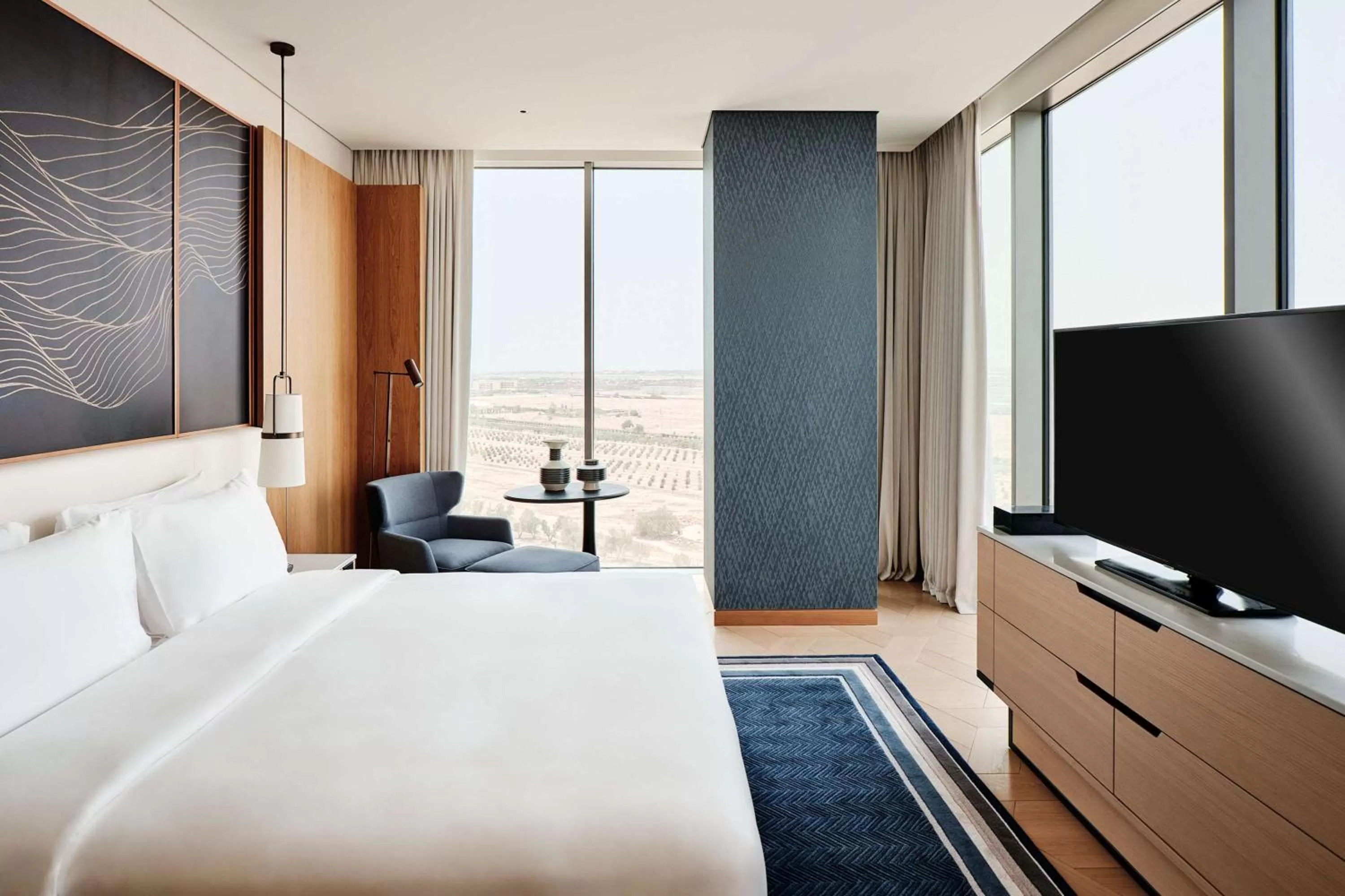 Photo of the whole room, Bed in Grand Hyatt Kuwait