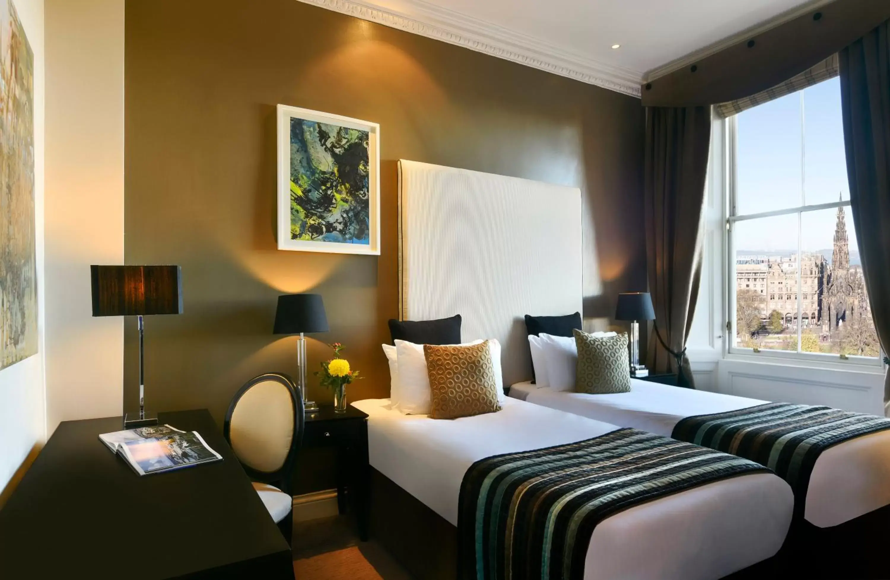 Bedroom, Bed in Fraser Suites Edinburgh