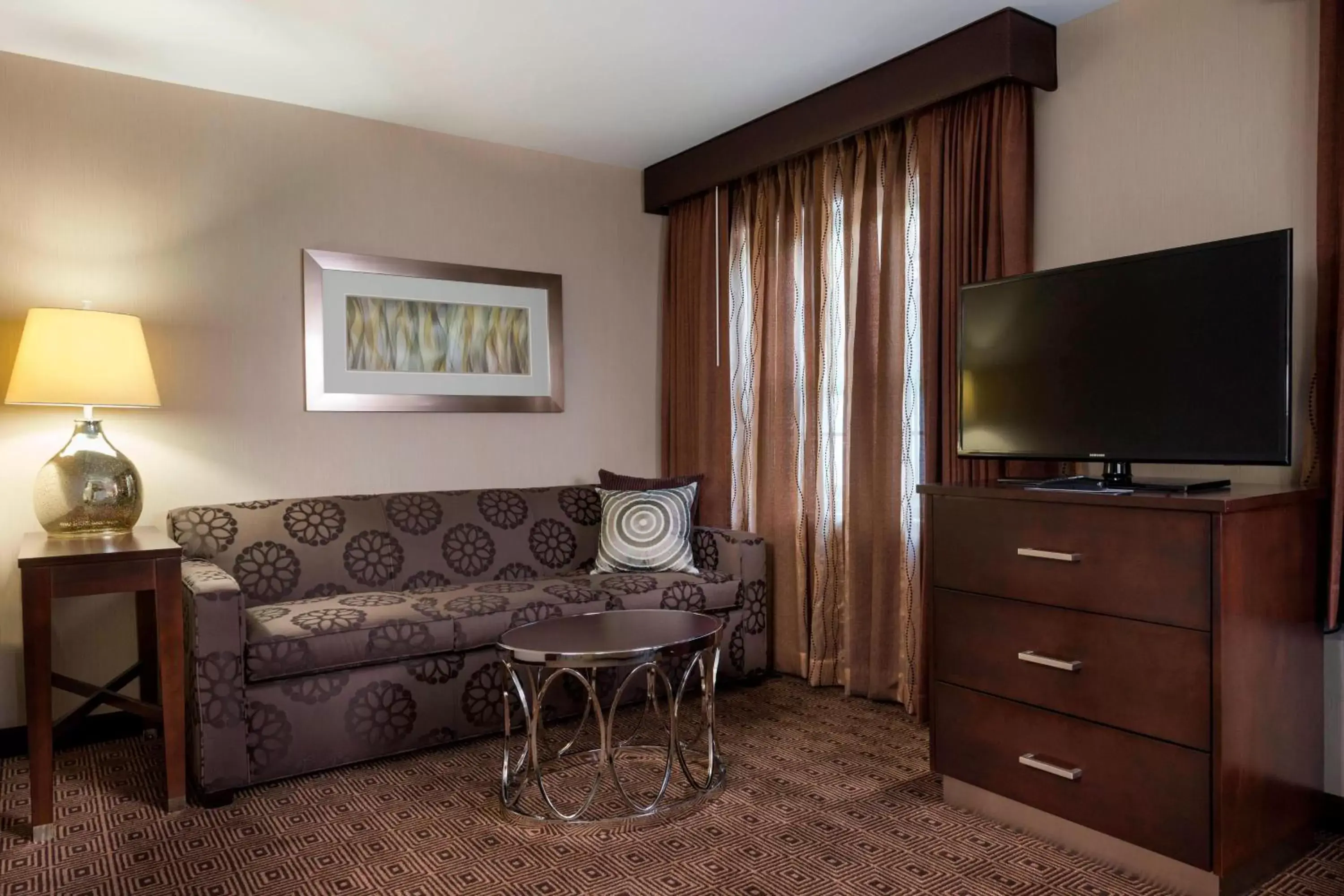 Living room, TV/Entertainment Center in Fairfield Inn by Marriott Boston Sudbury