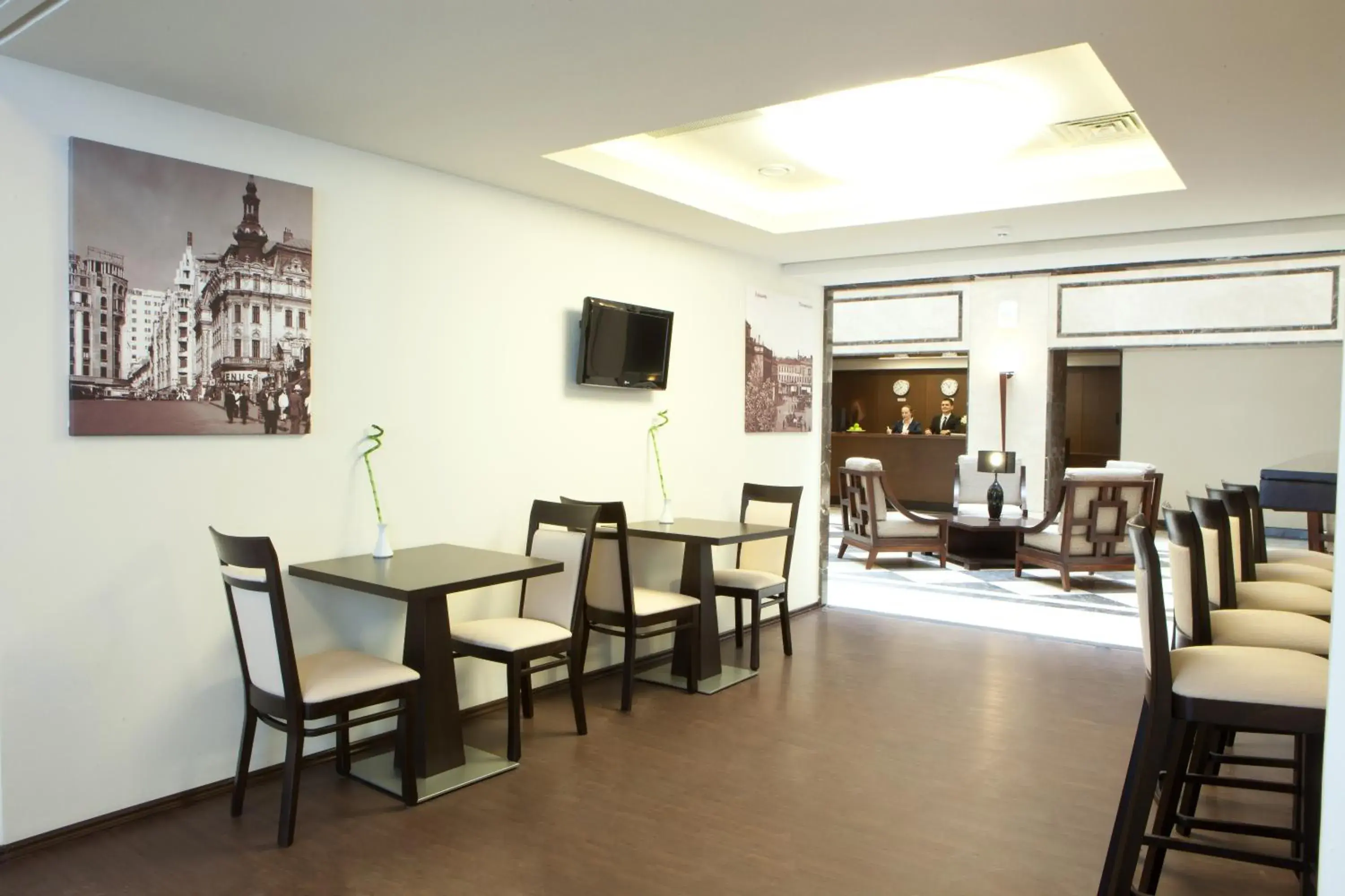 Lounge or bar, Restaurant/Places to Eat in Europa Royale Bucharest