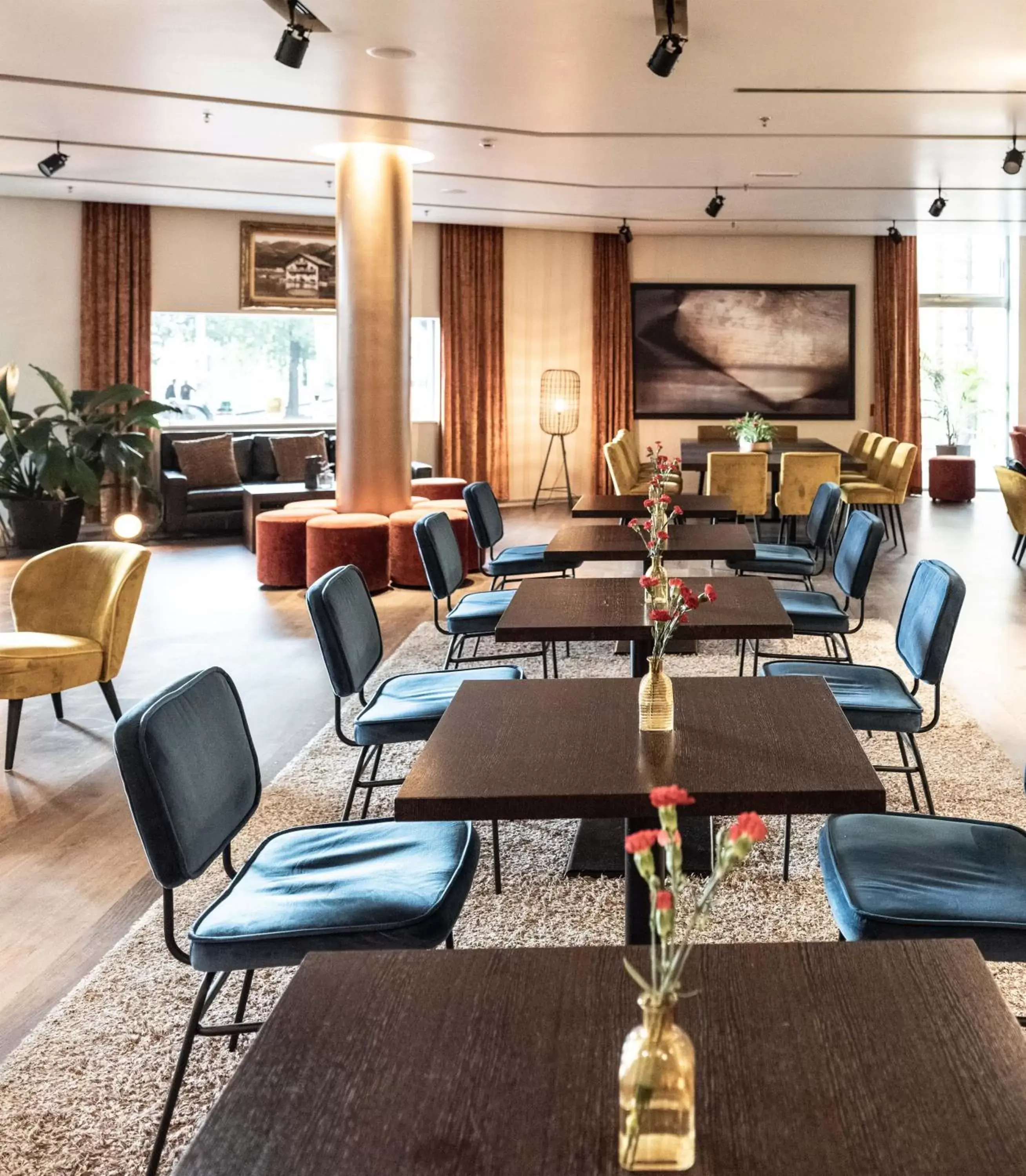 Lounge or bar in Falkensteiner Hotel Bratislava Lounge or bar in Falkensteiner Hotel Bratislava