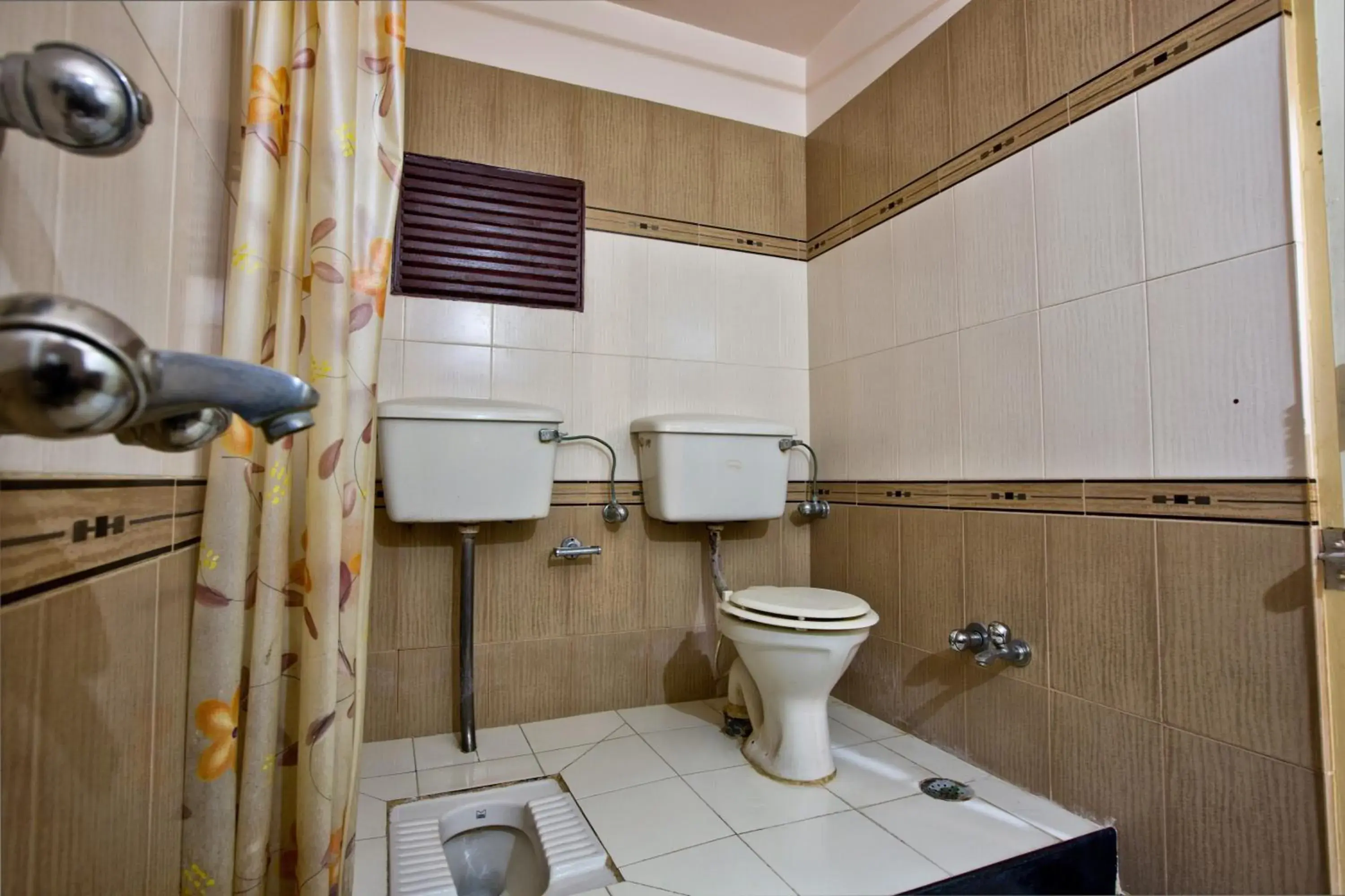 Bathroom in Hotel Kalyan