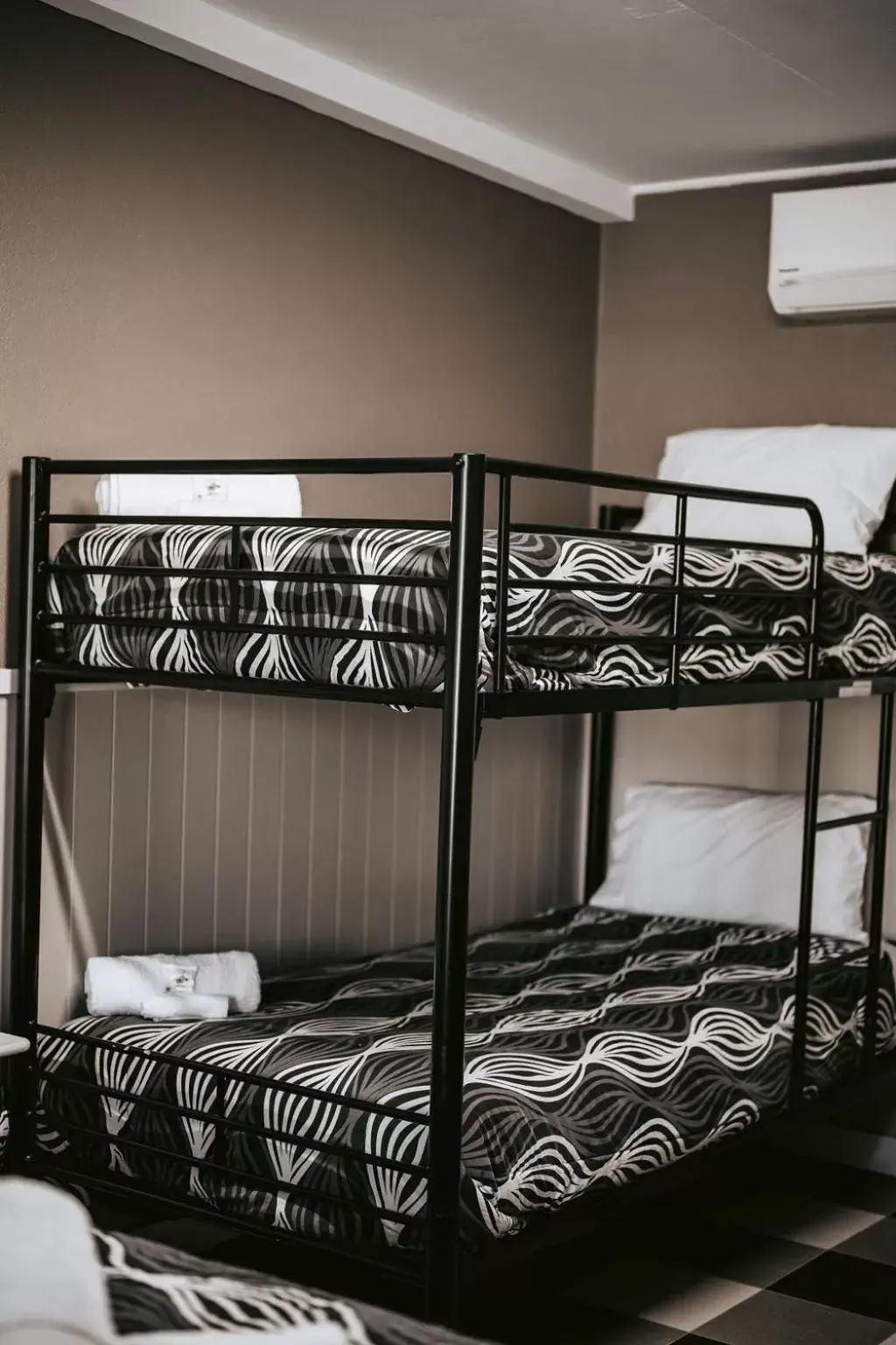 bunk bed, Bed in Rix Hotel Motel bunk bed, Bed in Rix Hotel Motel