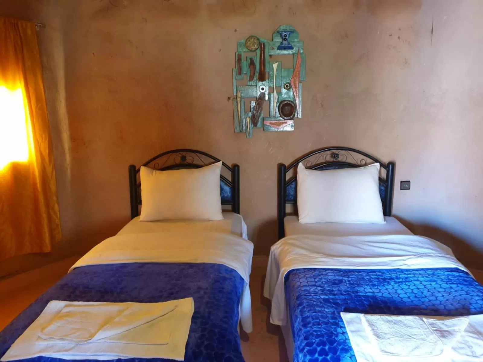 Bed in ecolodge bivouac des aigles