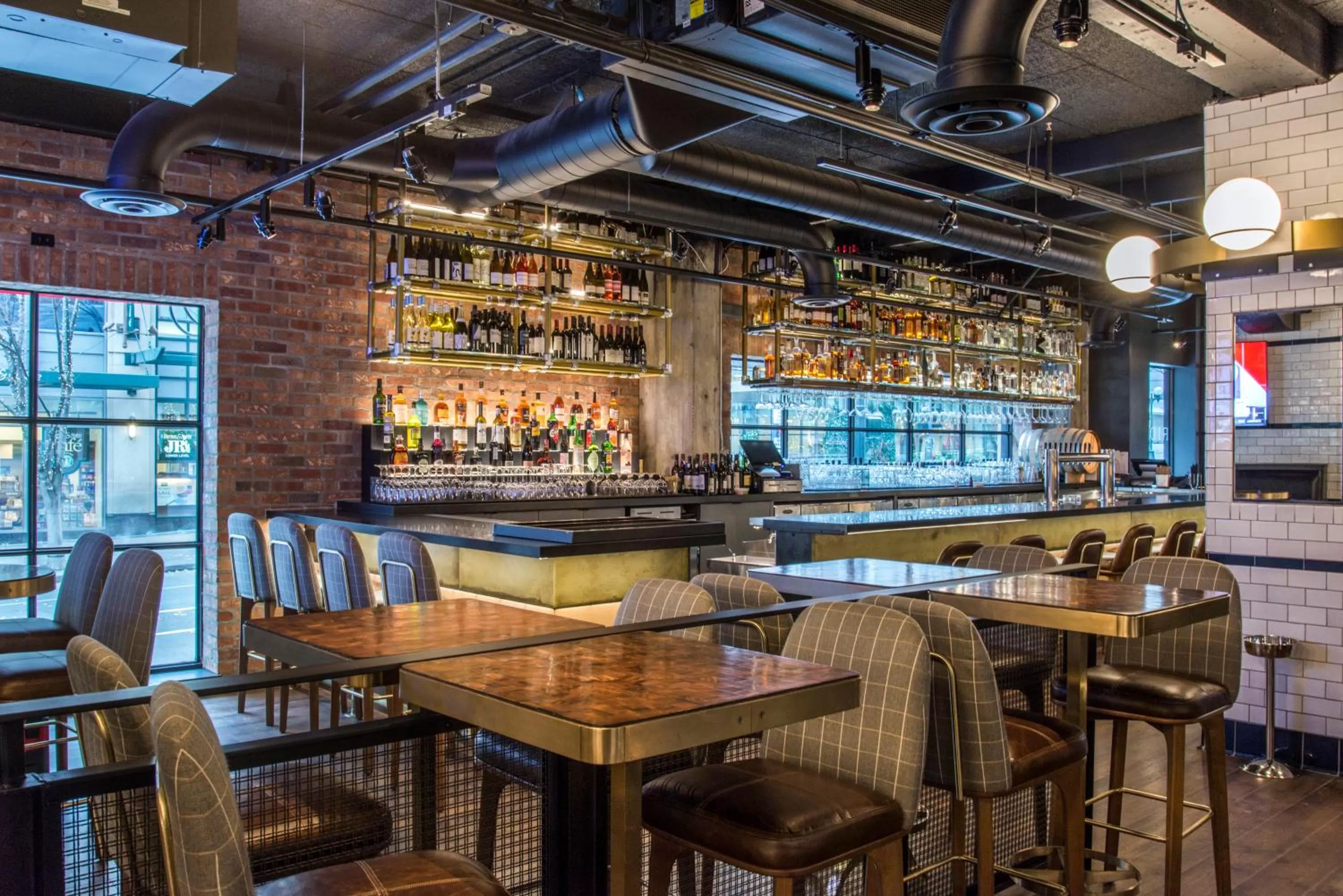 Restaurant/places to eat in Hotel Theodore Seattle Downtown, Tapestry by Hilton