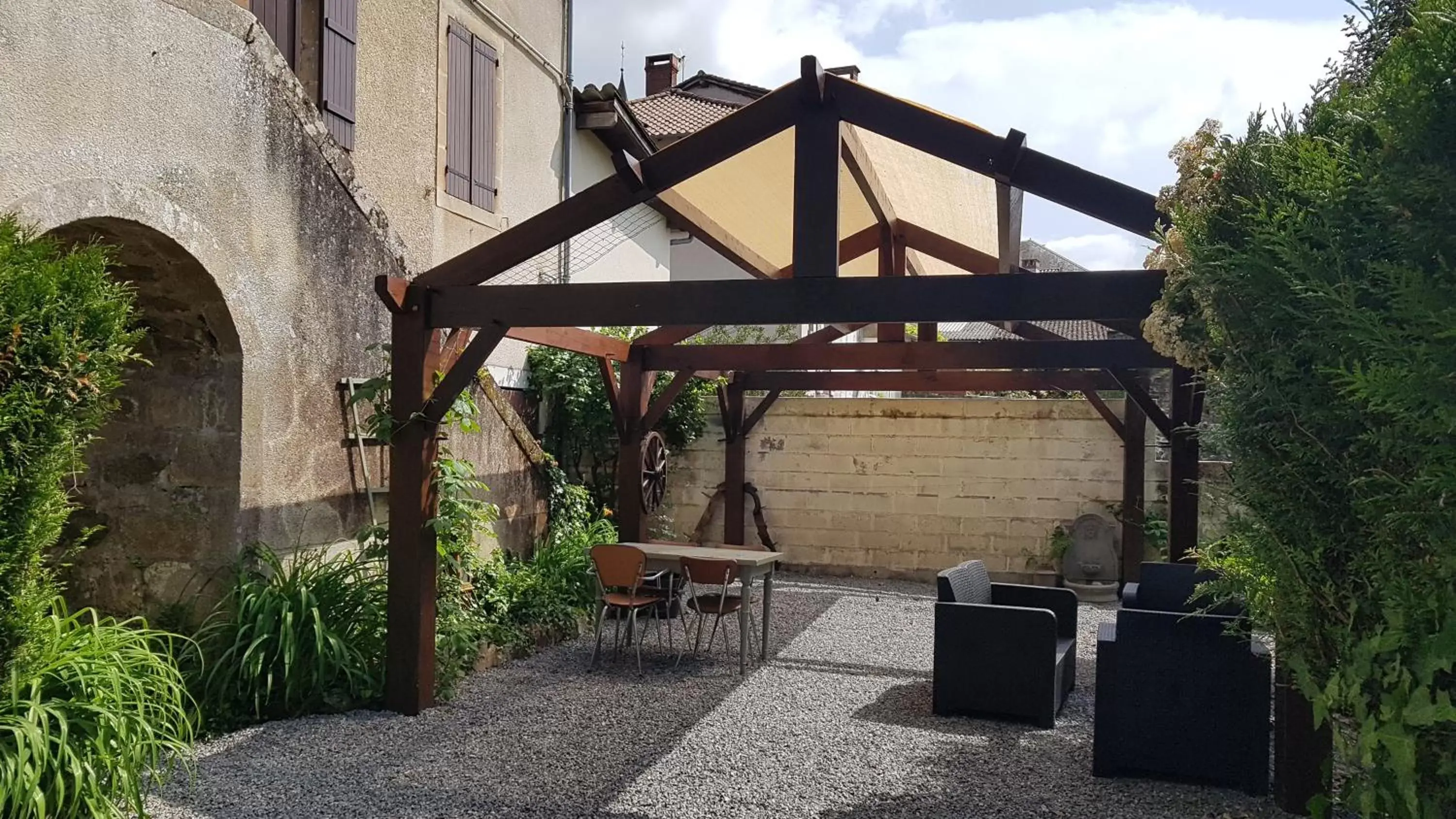 Garden, BBQ Facilities in L'ancienne Gendarmerie