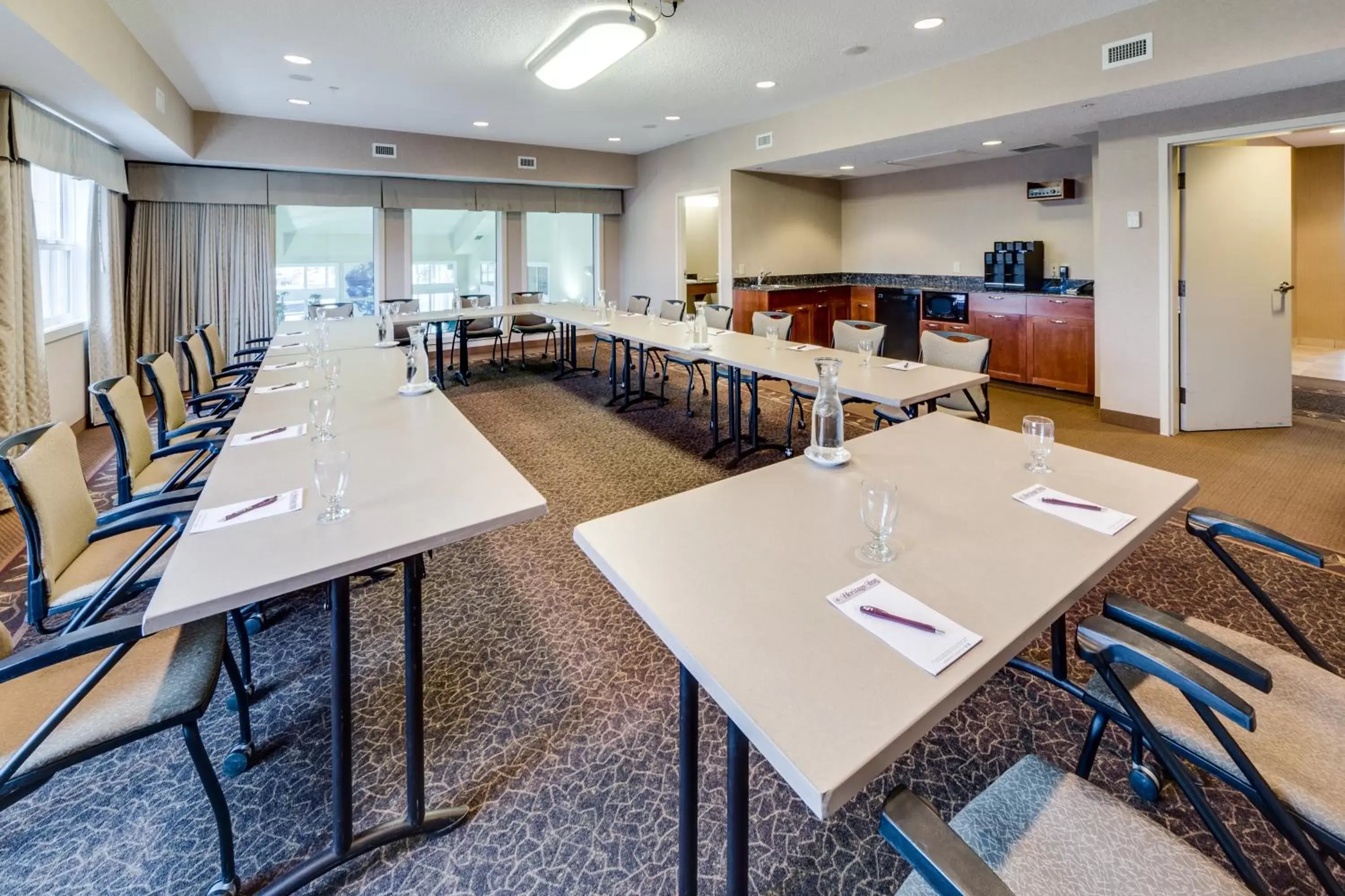 Banquet/Function facilities in Heritage Inn & Suites - Brooks