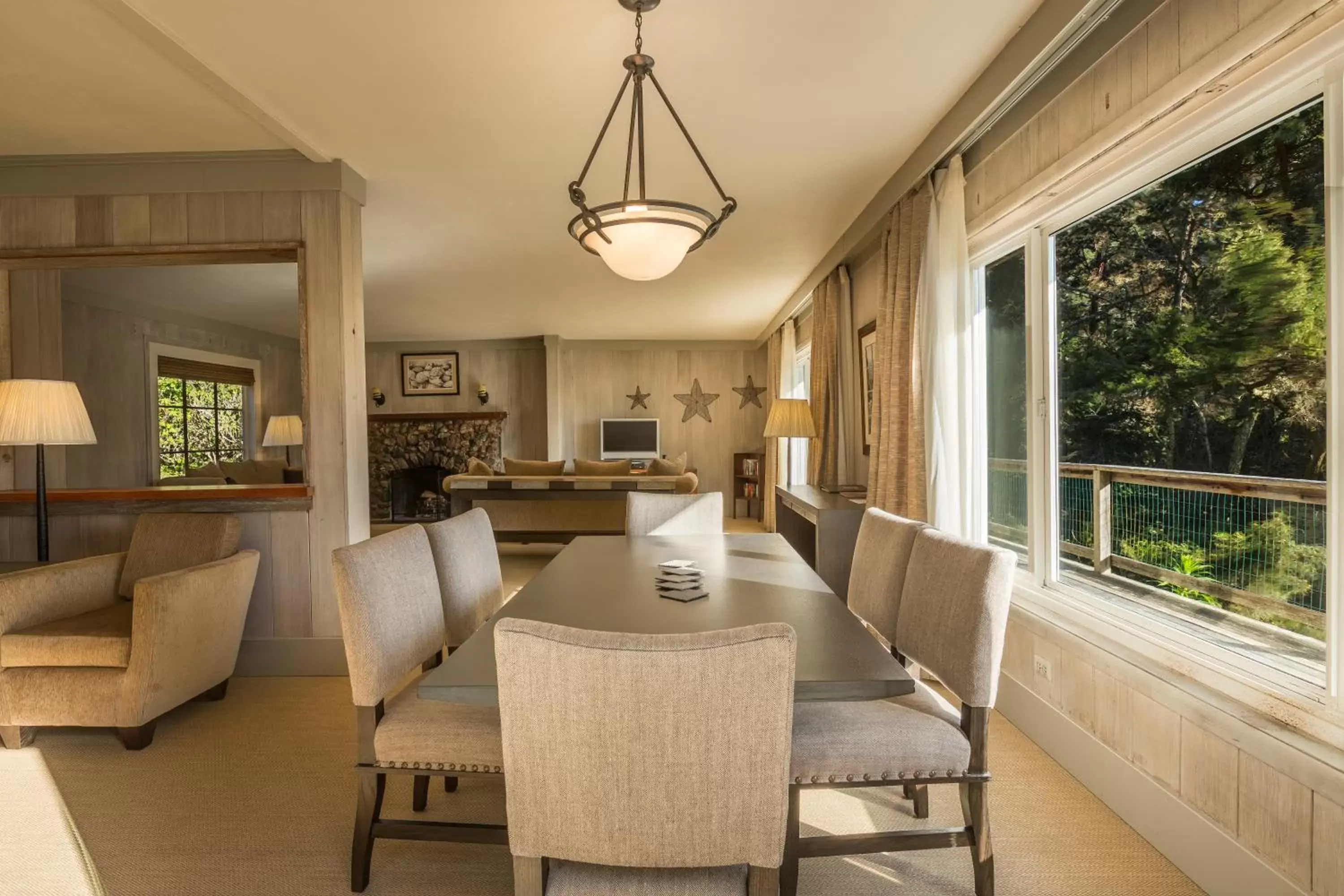 Dining area, Lounge/Bar in Heritage House Resort & Spa