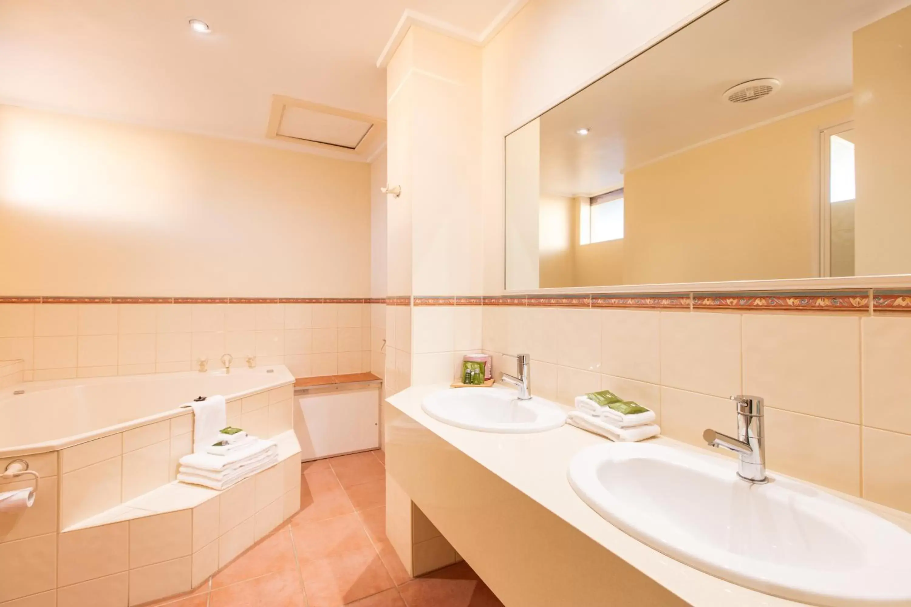 Bathroom in Mildura Inlander Resort